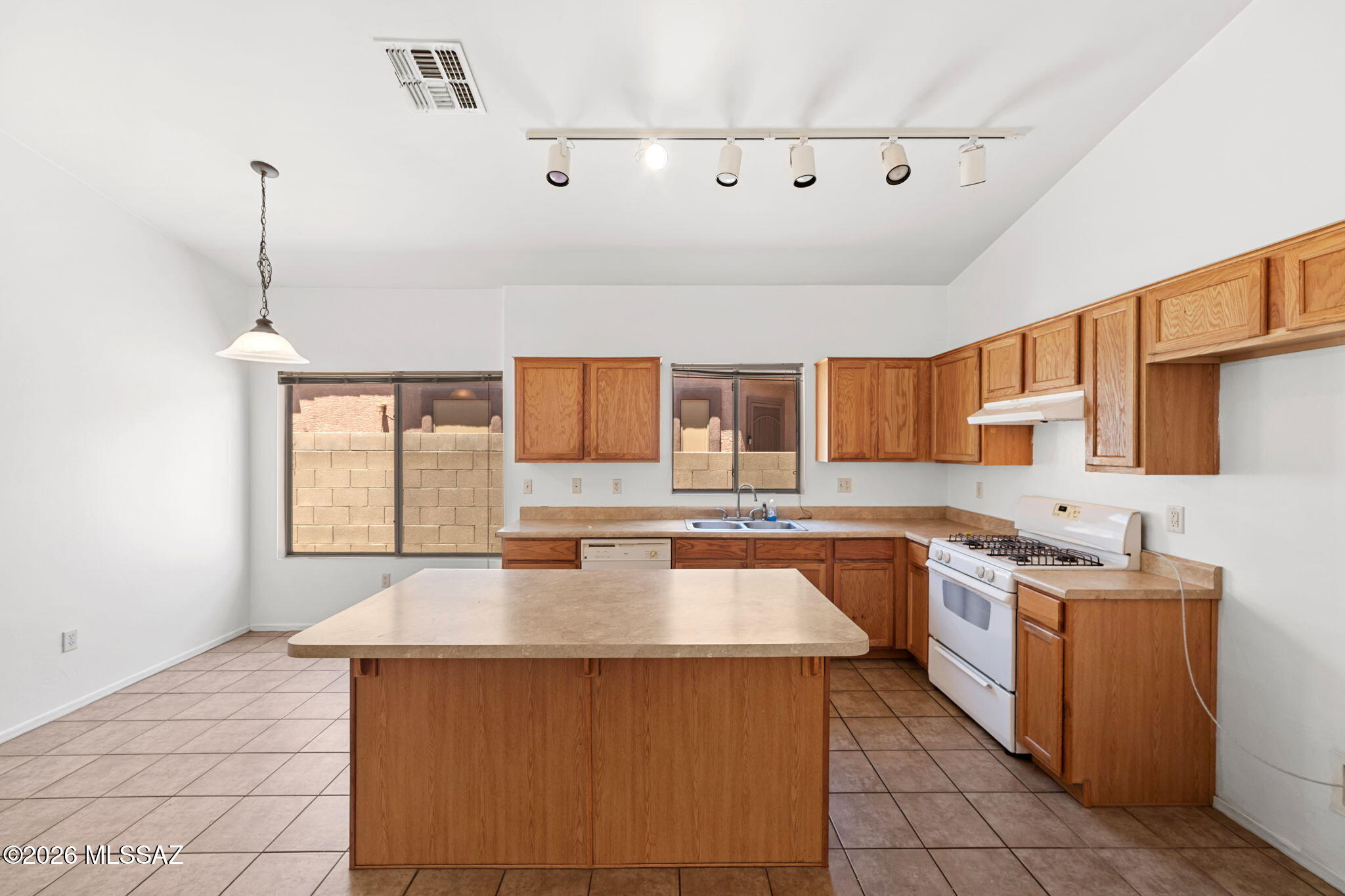 Rancho Sahuarita Presidio De Arboles (1-145) - Residential