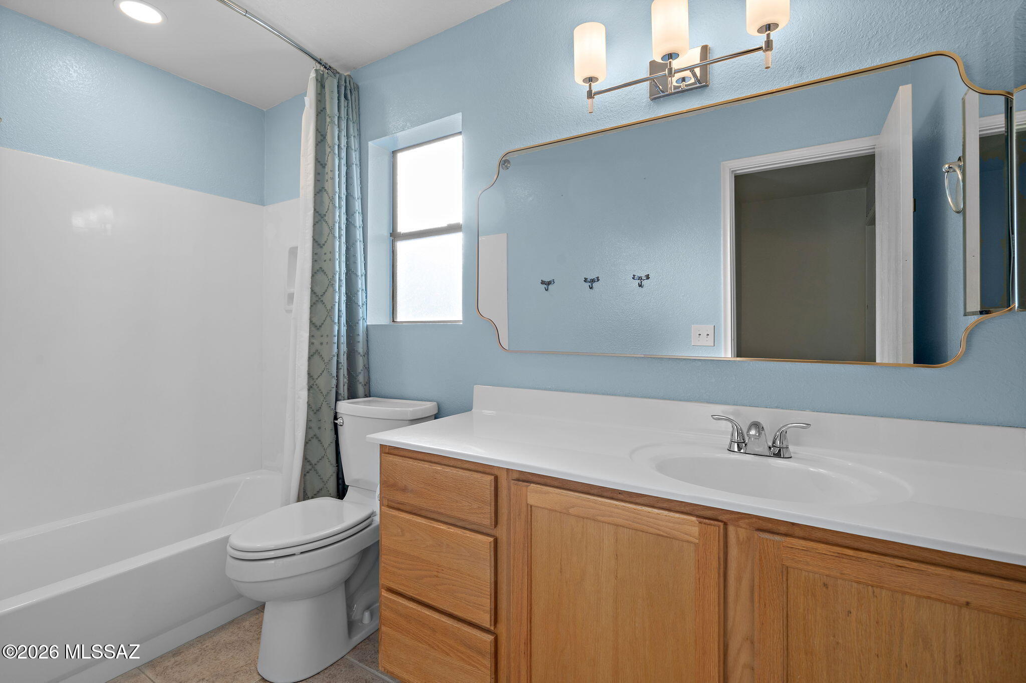 Meadowbrook (270-272, 335-347, 404-409) - Residential