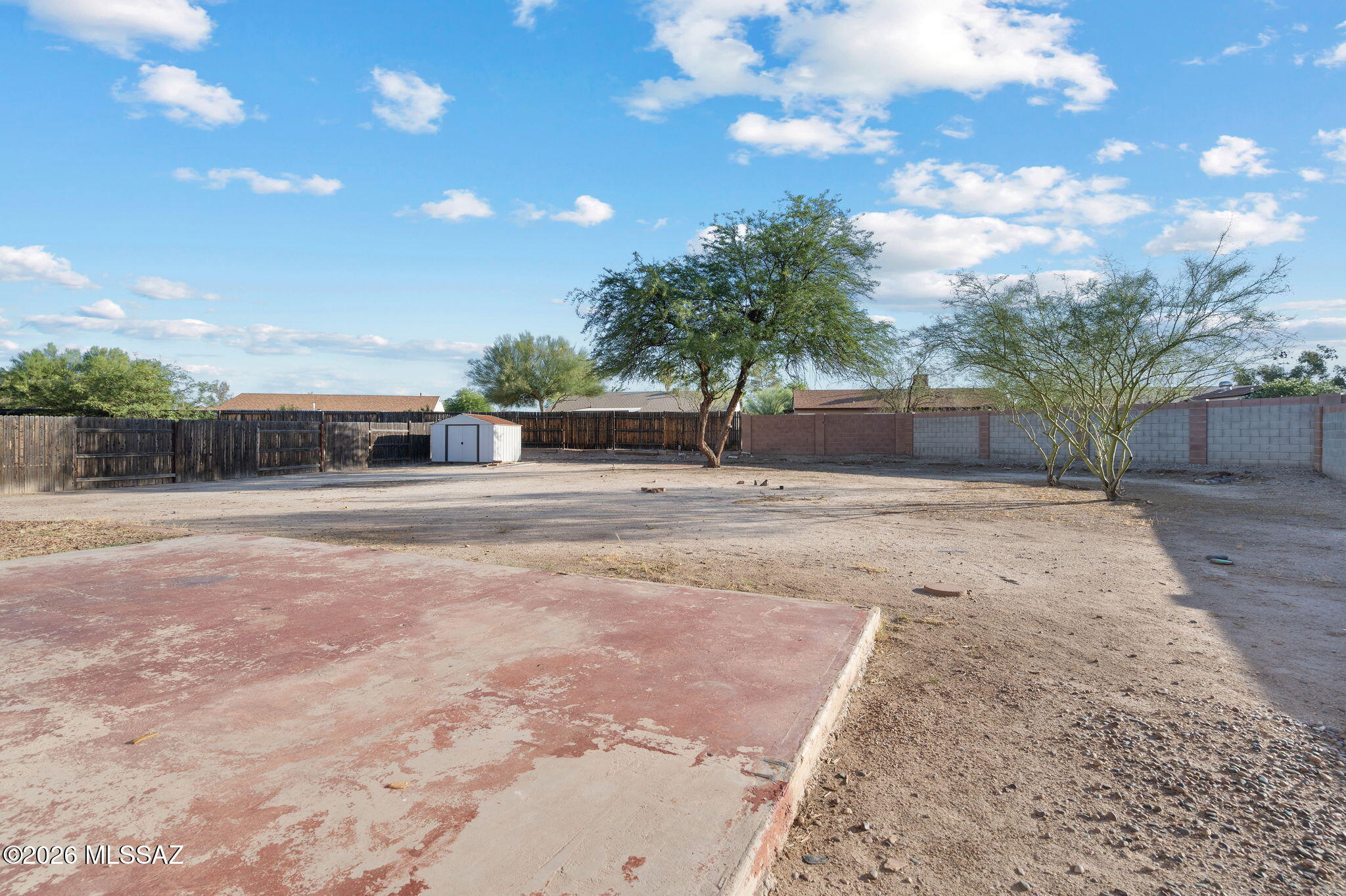 Meadowbrook (270-272, 335-347, 404-409) - Residential