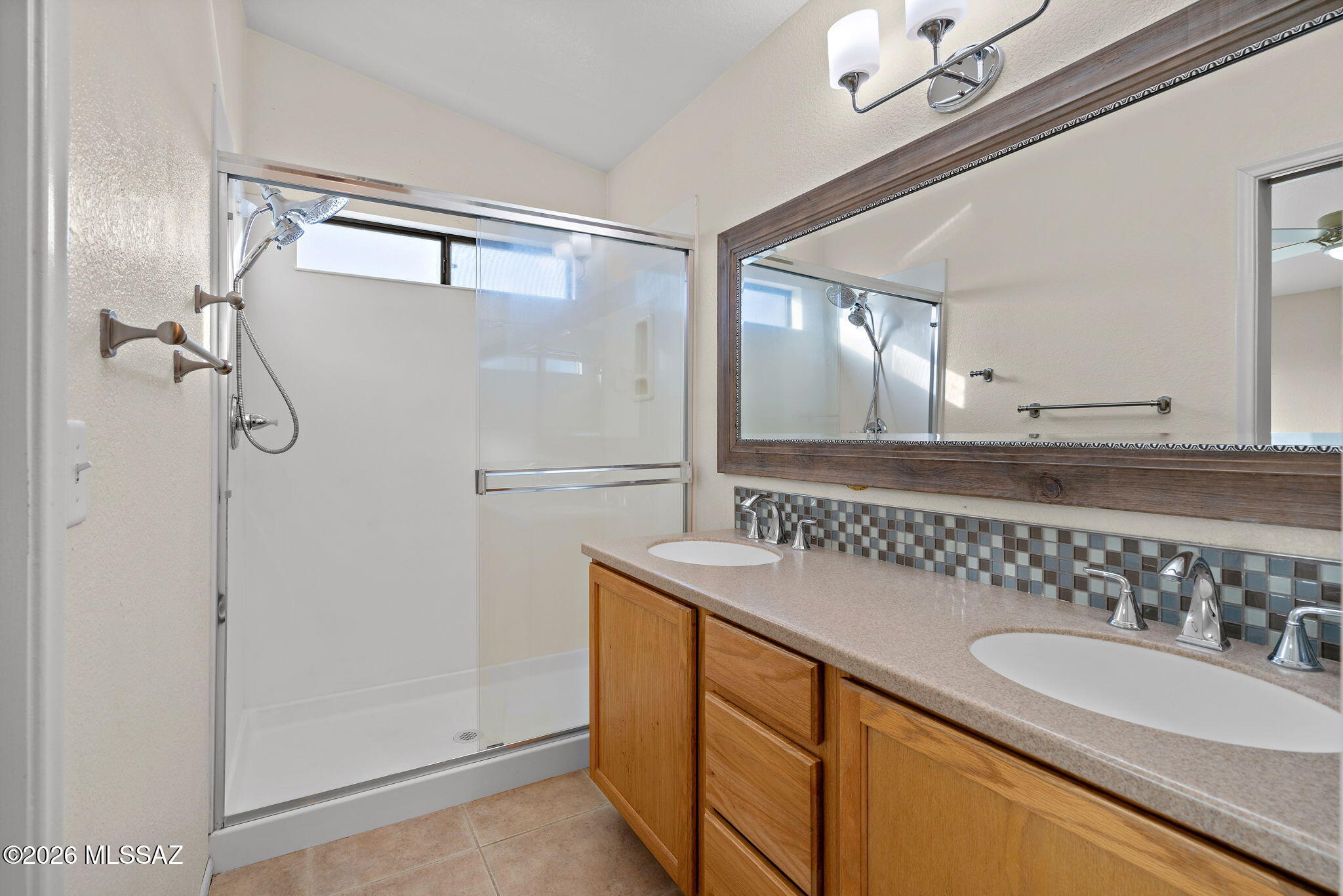 Meadowbrook (270-272, 335-347, 404-409) - Residential