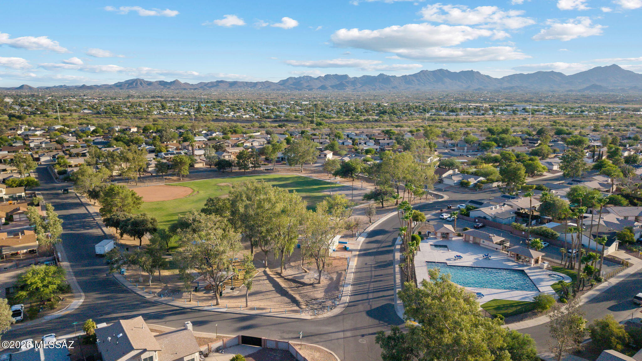 Meadowbrook (270-272, 335-347, 404-409) - Residential
