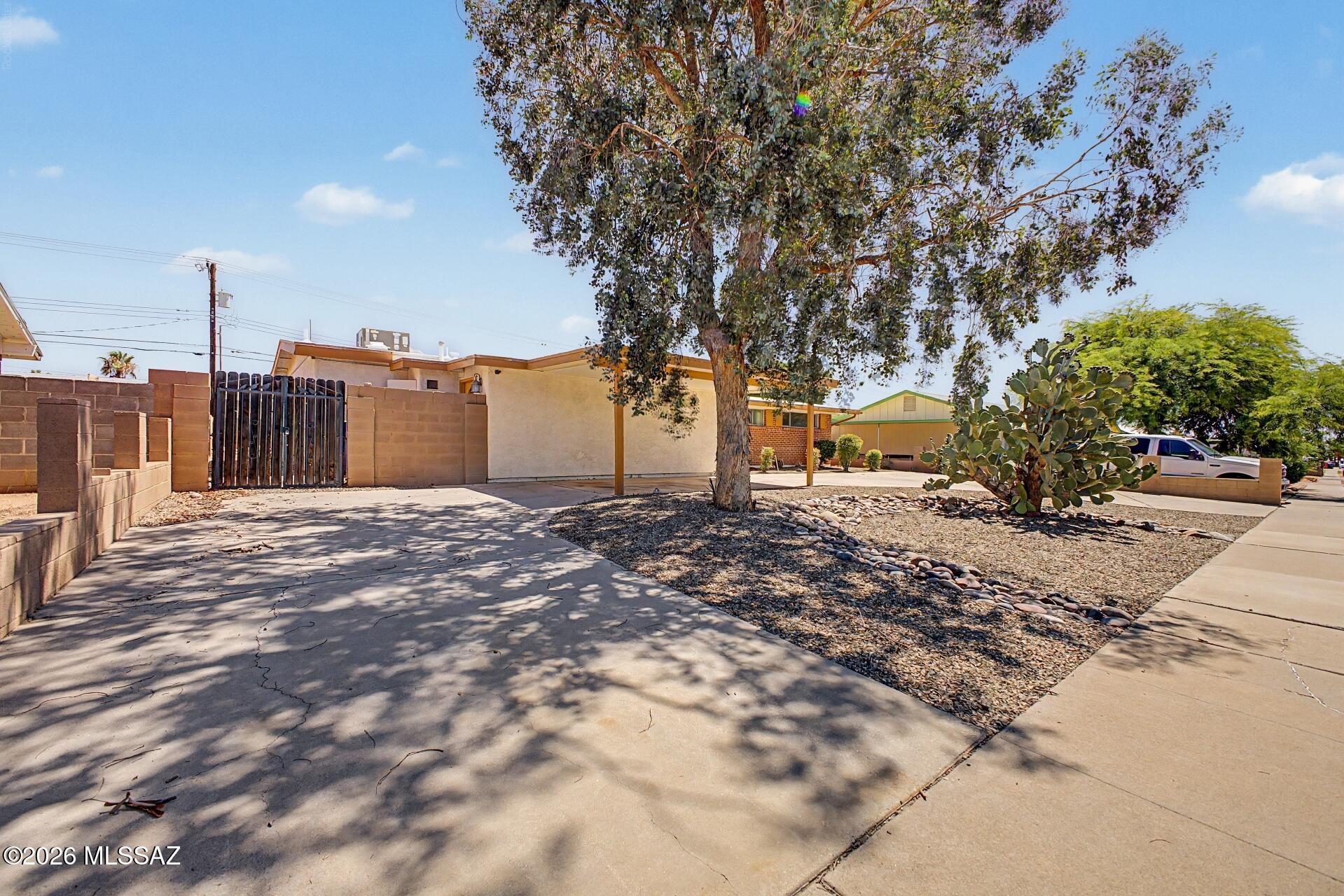 Longview Estates (57-107) - Residential