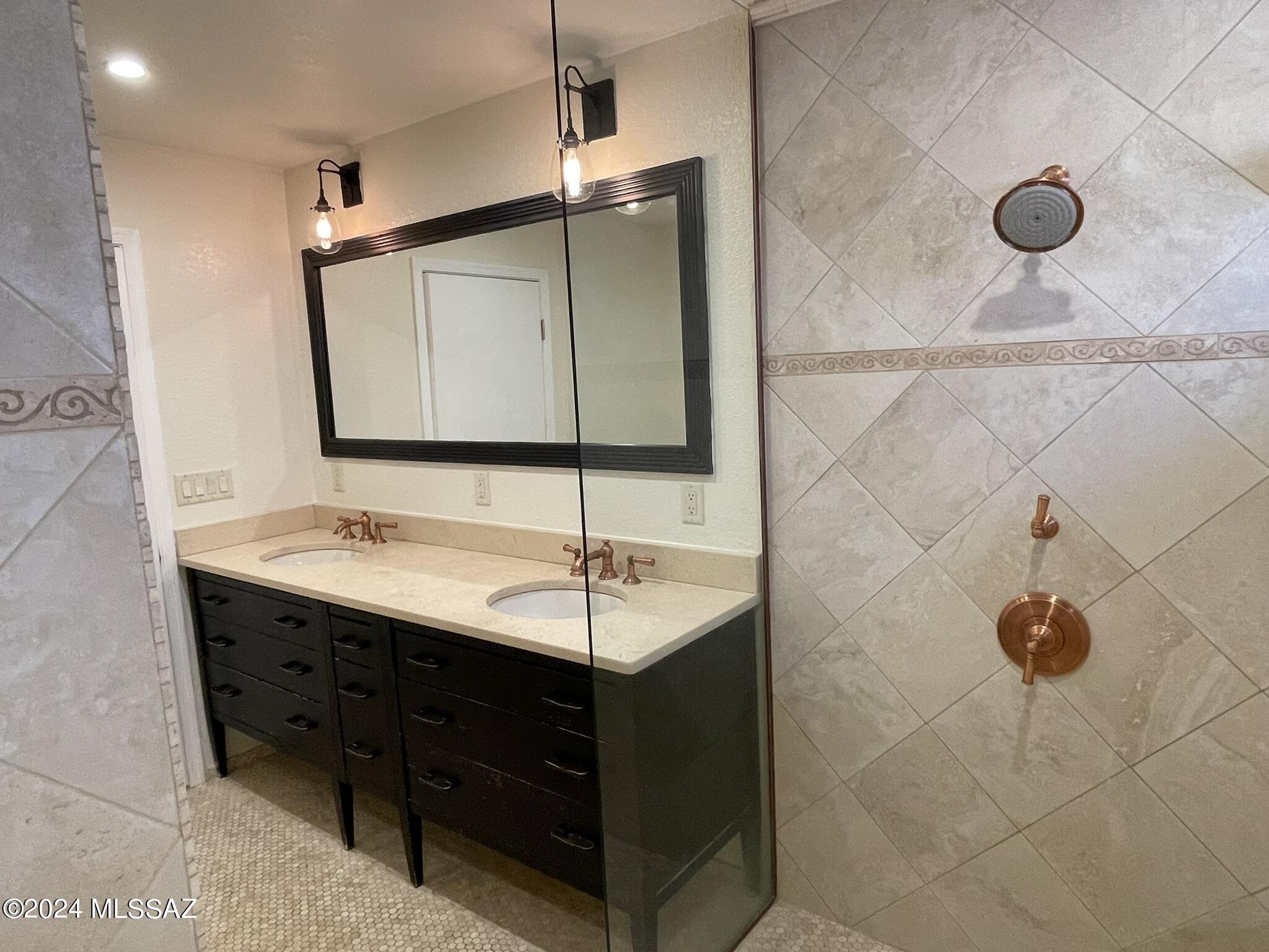 La Buena Vida Estates (74-110) - Residential Lease