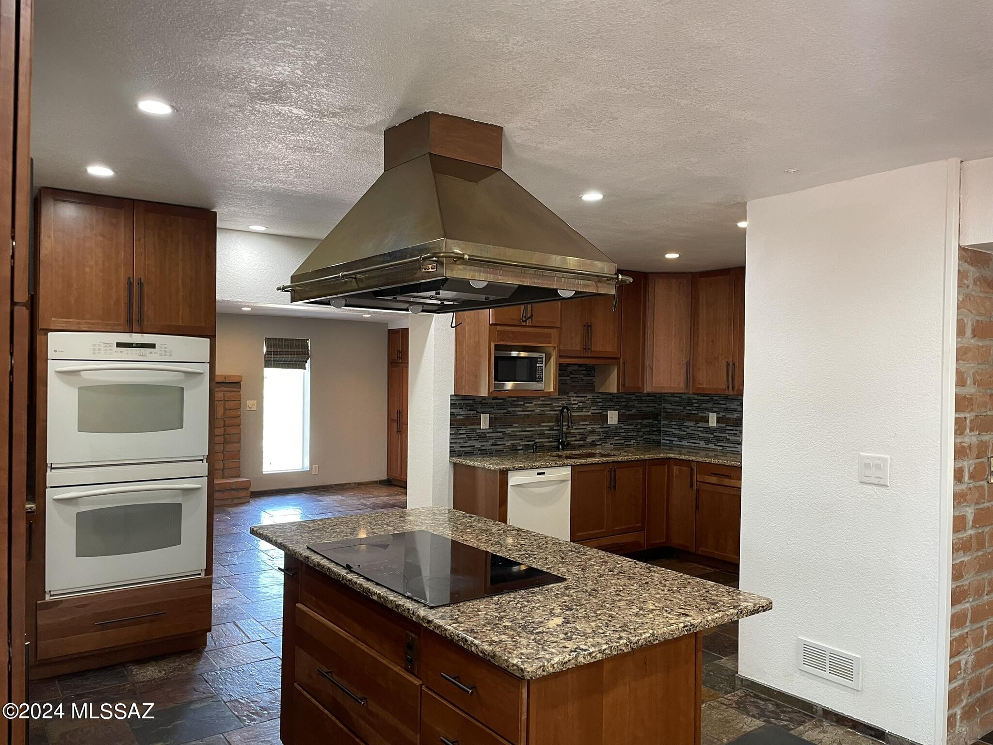 La Buena Vida Estates (74-110) - Residential Lease