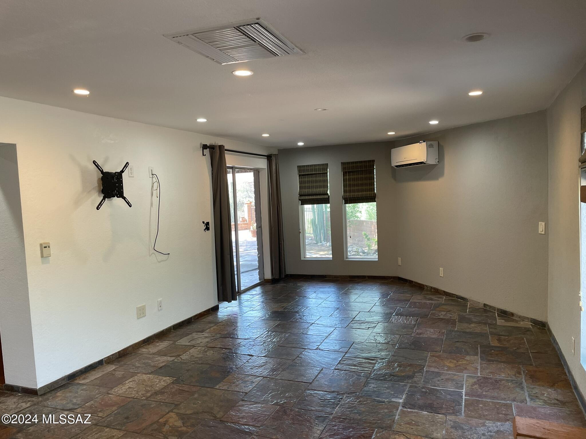 La Buena Vida Estates (74-110) - Residential Lease