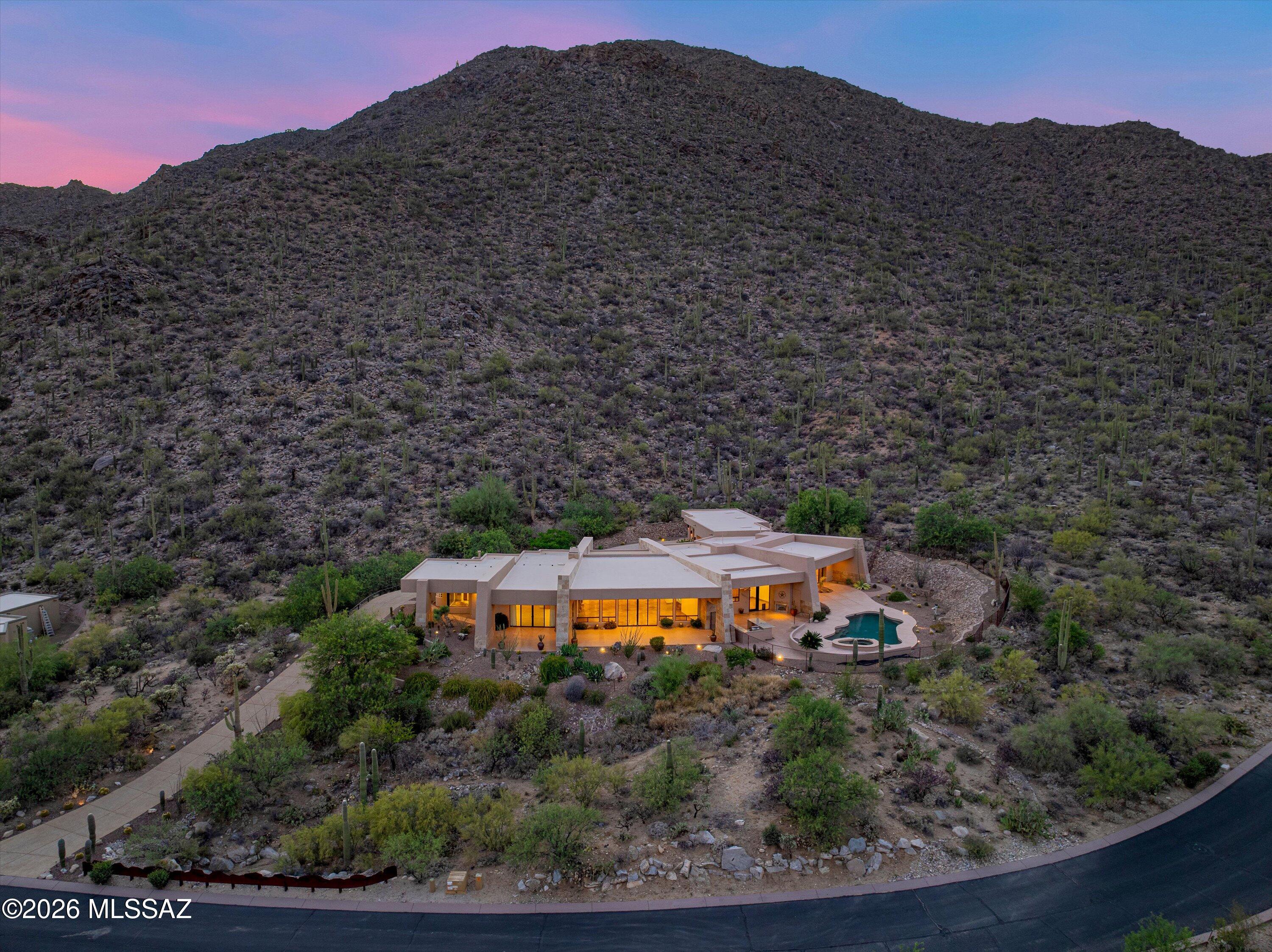 Canyon Pass III At Dove Mountain (111-181) - Residential