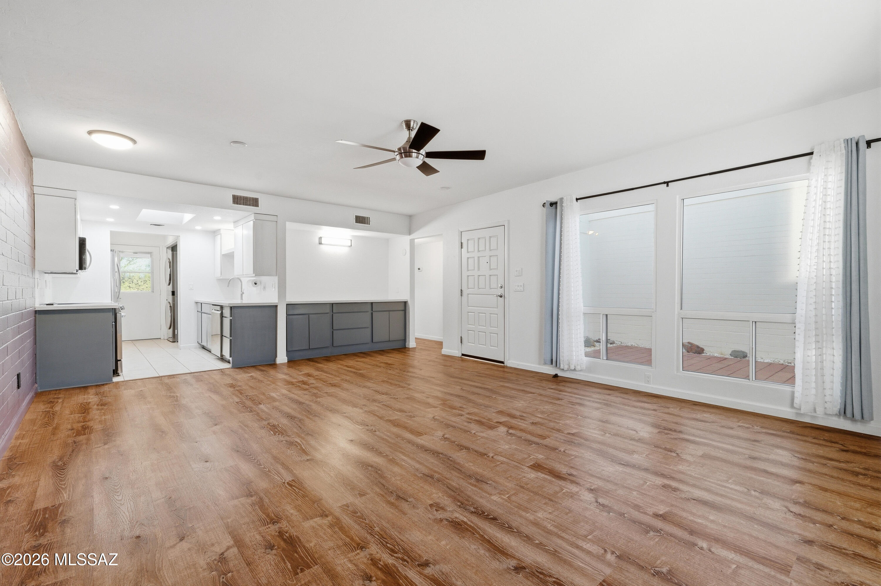 Green Valley Townhouses NO.7 - Residential