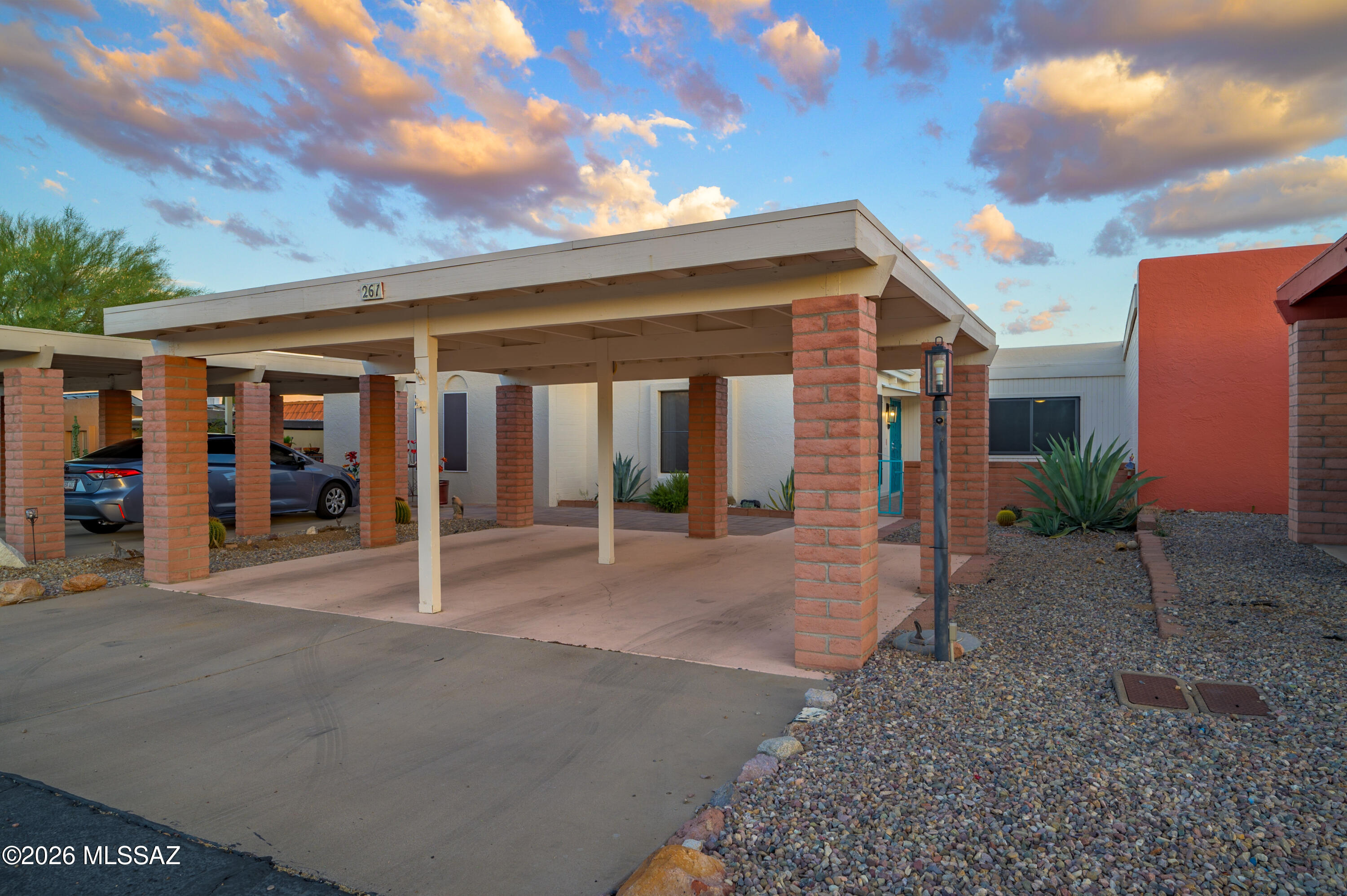 Green Valley Townhouses NO.7 - Residential