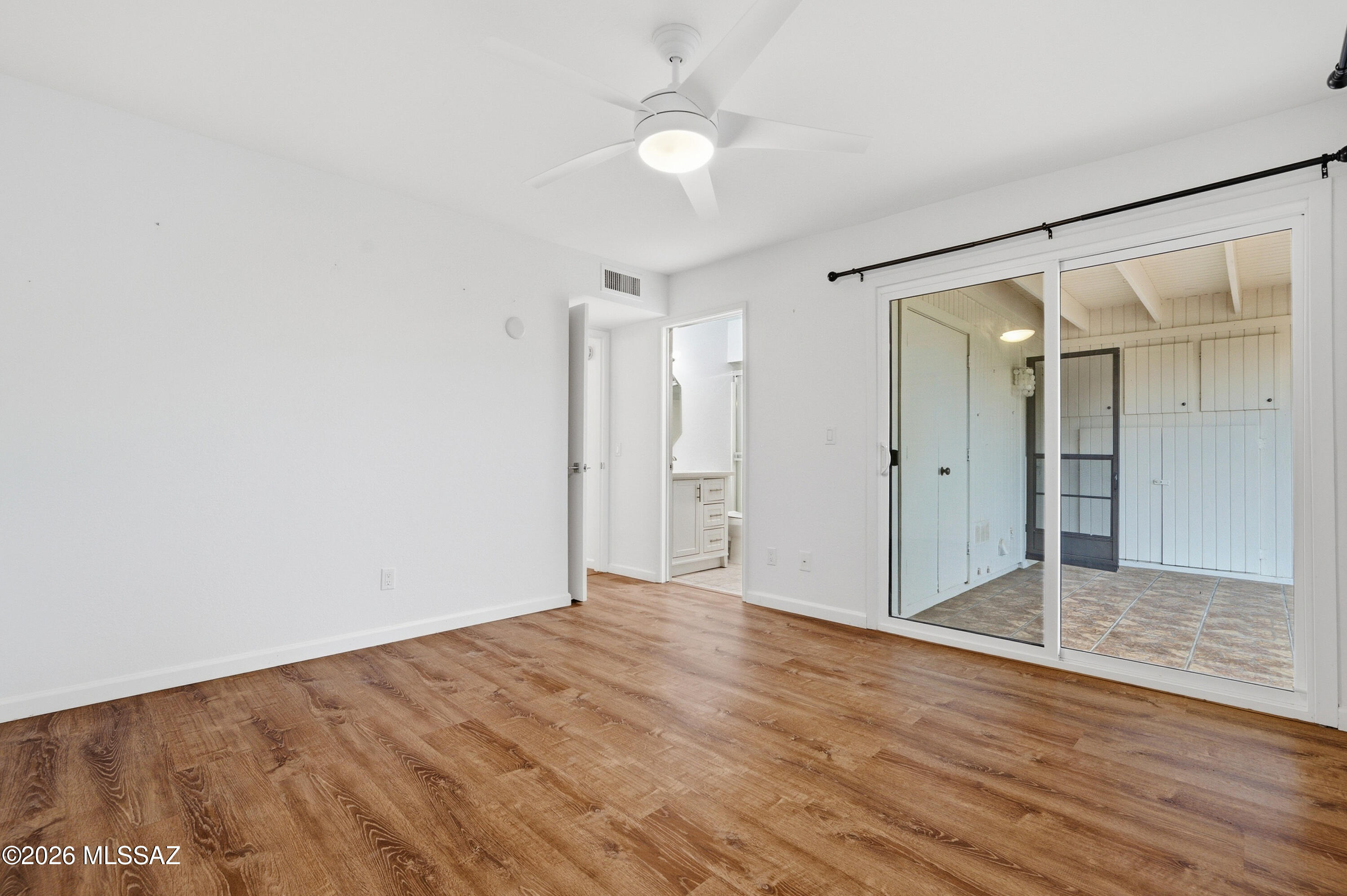 Green Valley Townhouses NO.7 - Residential