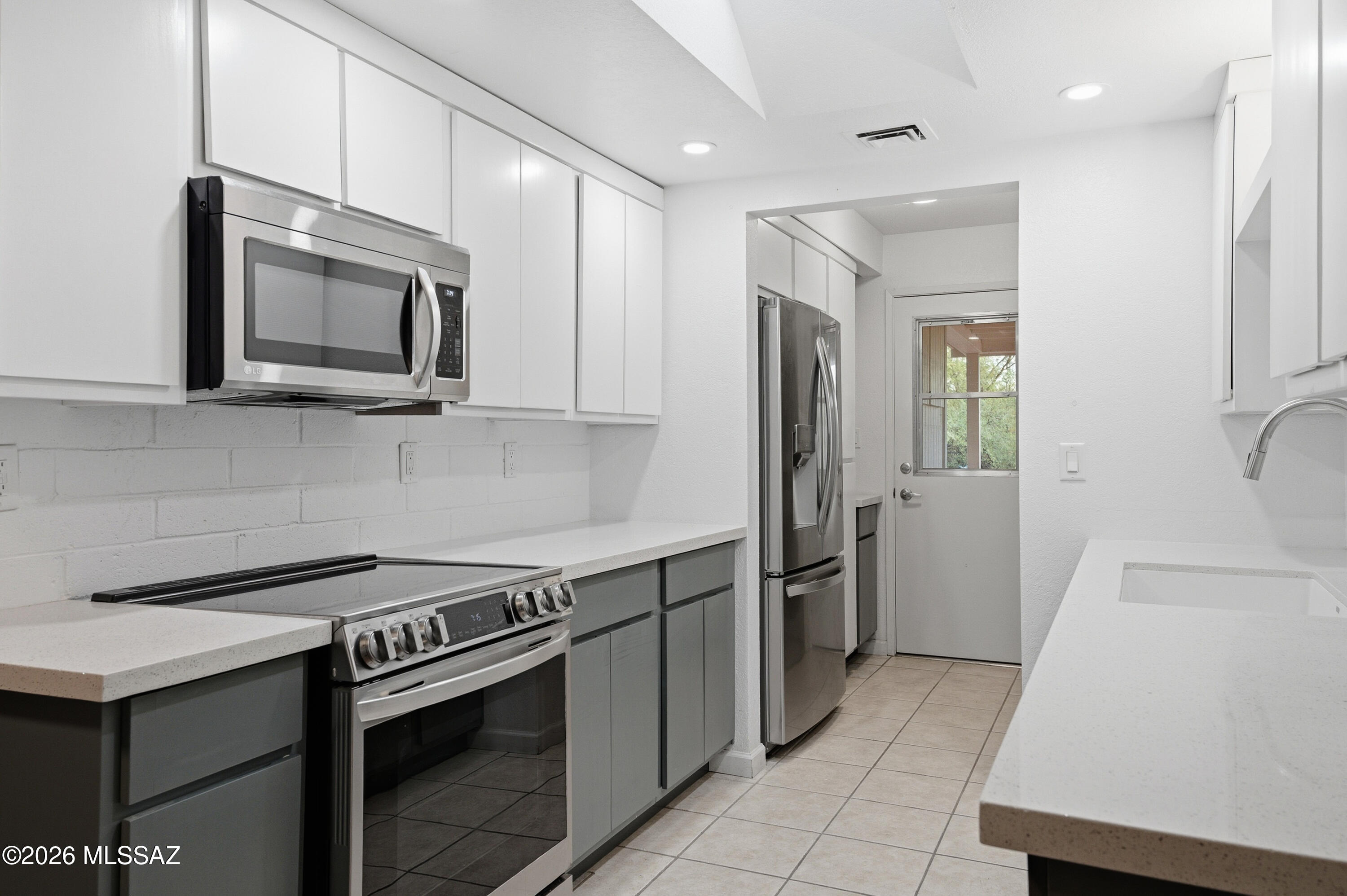 Green Valley Townhouses NO.7 - Residential