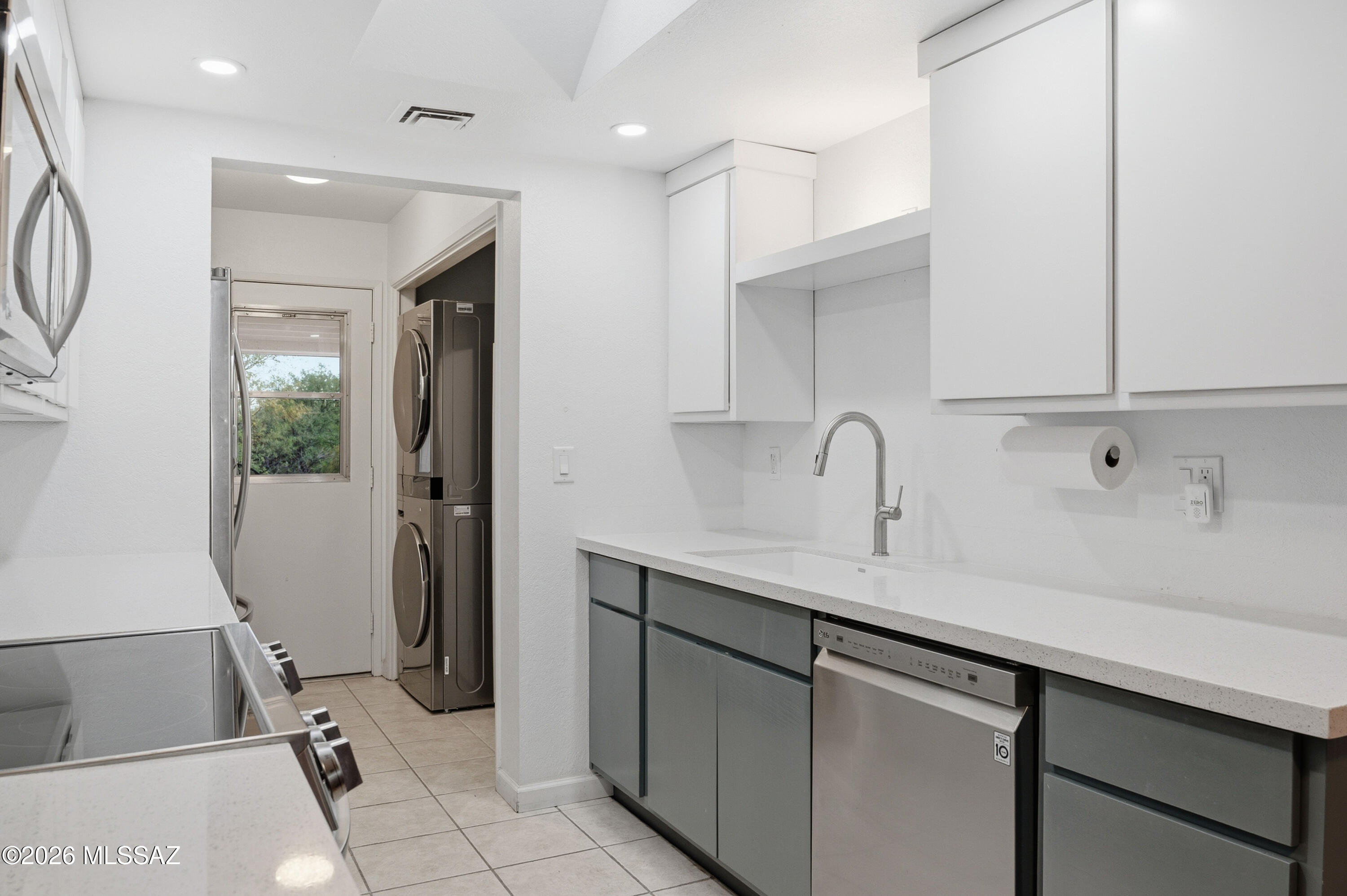 Green Valley Townhouses NO.7 - Residential