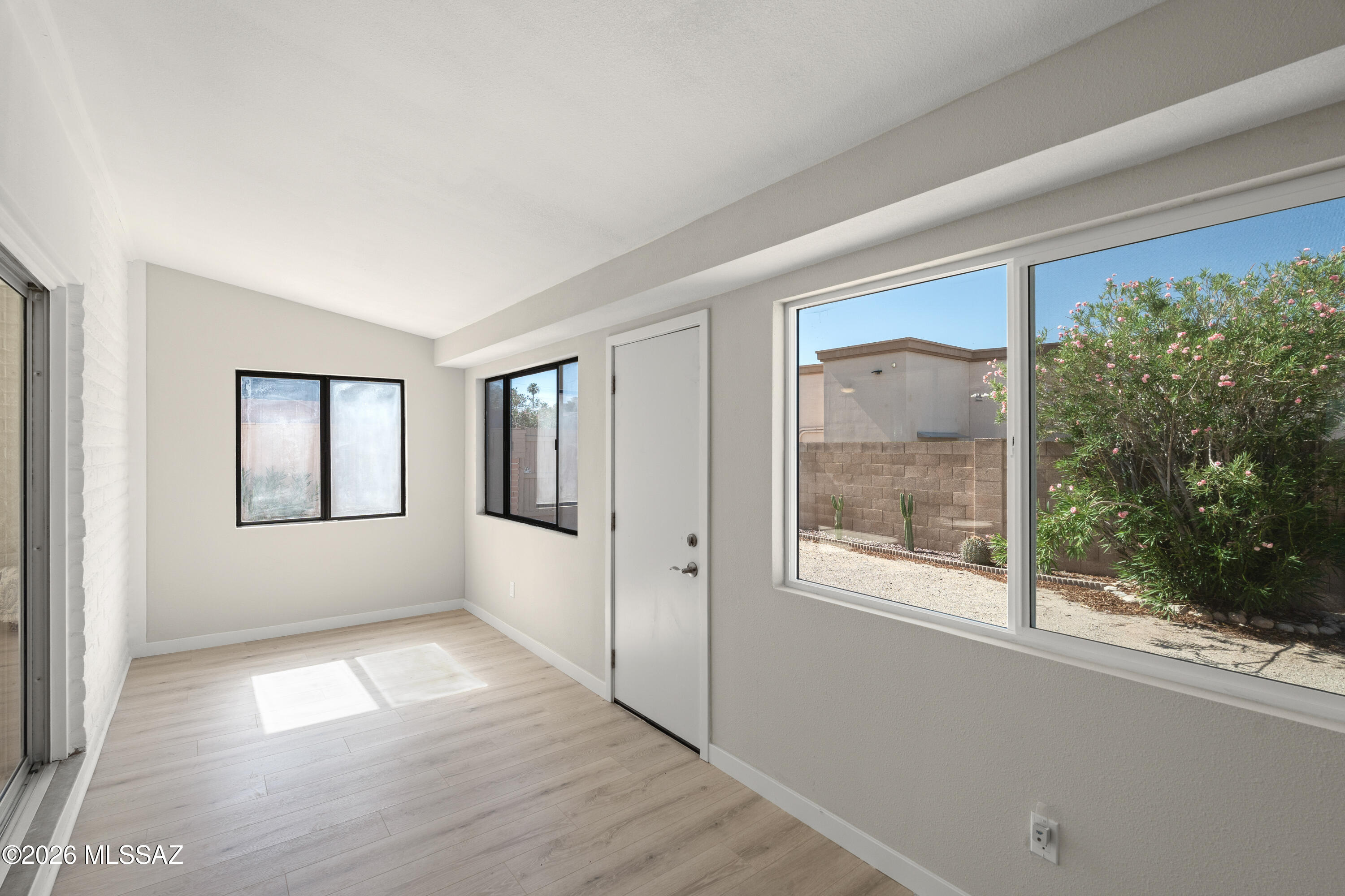 La Serena Townhouses (1-25) - Residential