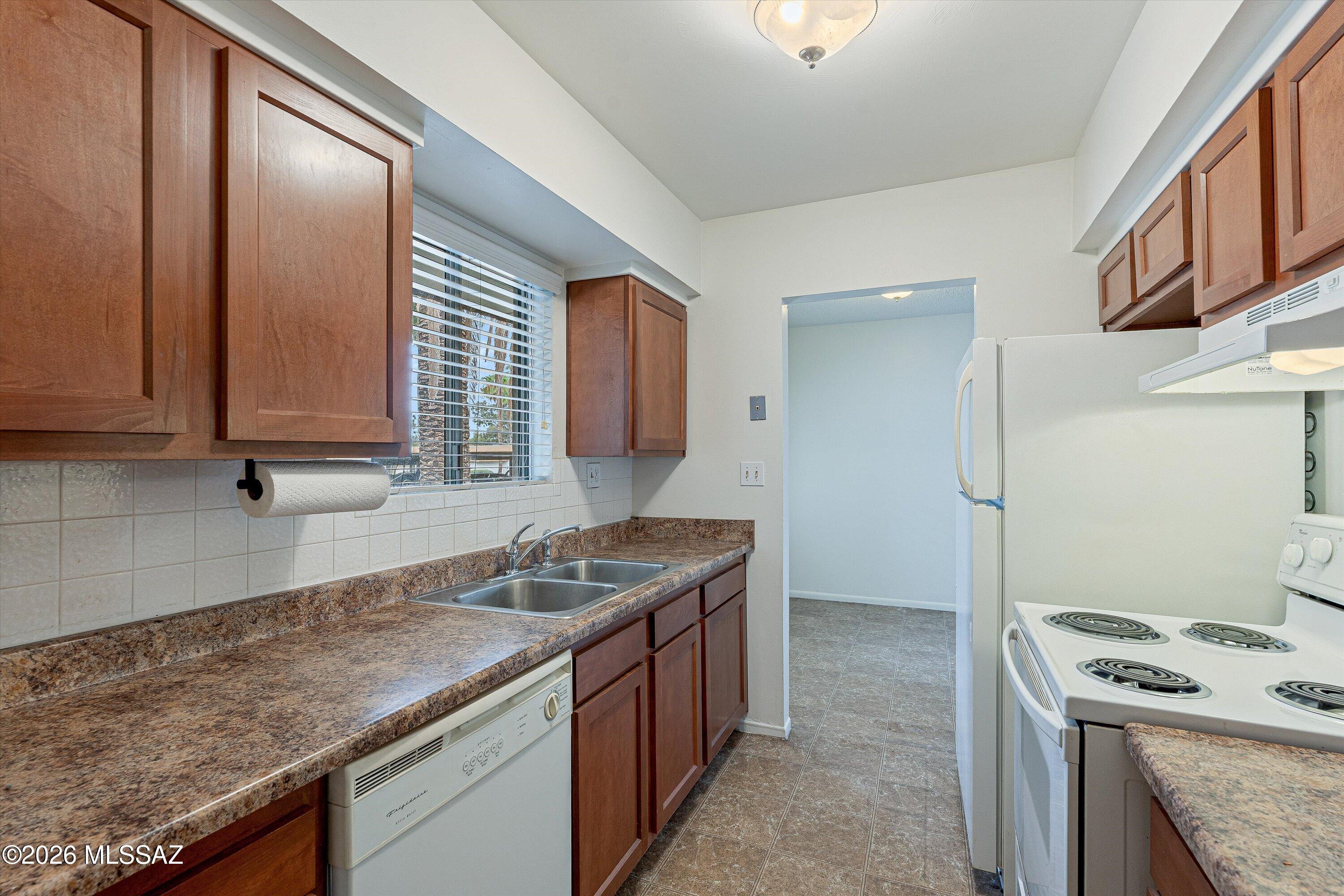 Shirley Manor Townhouses (1-52) - Residential