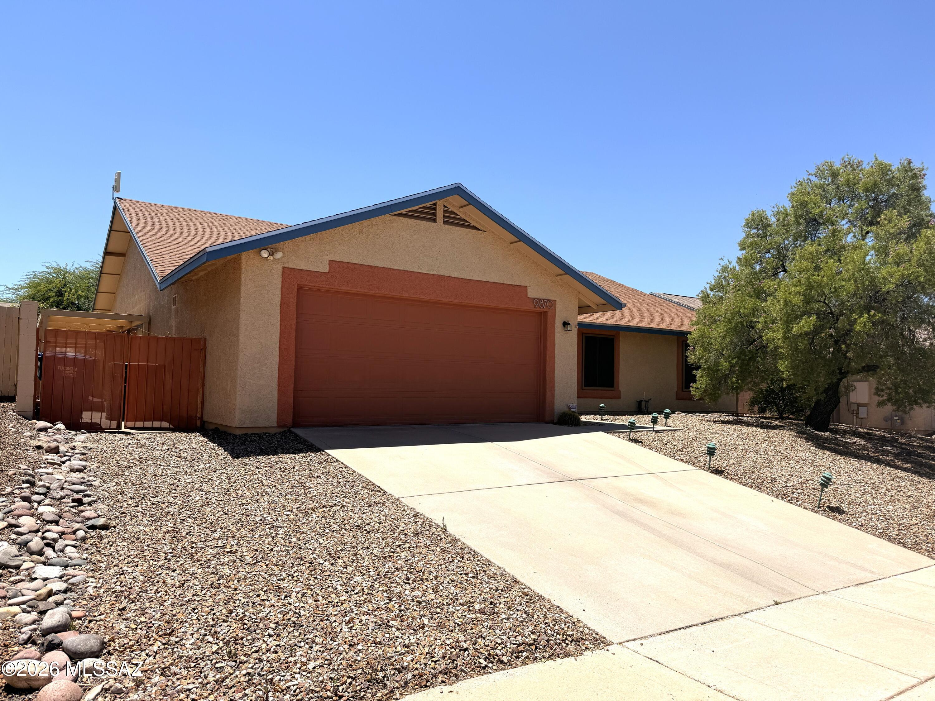 Hacienda Del Oro (1-78) - Residential