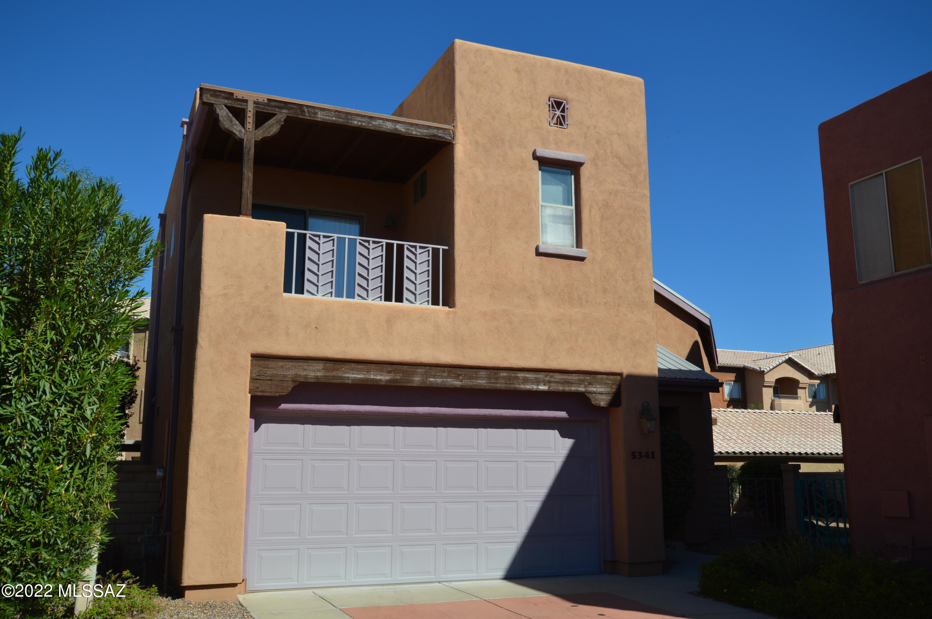 Absolutely gorgeous 2-story home in gated community! Close to shopping, schools, and transport, this home has it all! Spacious living room with brand new carpet! Well-equipped kitchen overlooks dining area! Large master suite with private balcony overlooking the shared courtyard/driveway!  Open and bright Loft/office area upstairs! Backyard comes with covered patio! Don't miss out on this wonderful home! CALL TODAY!