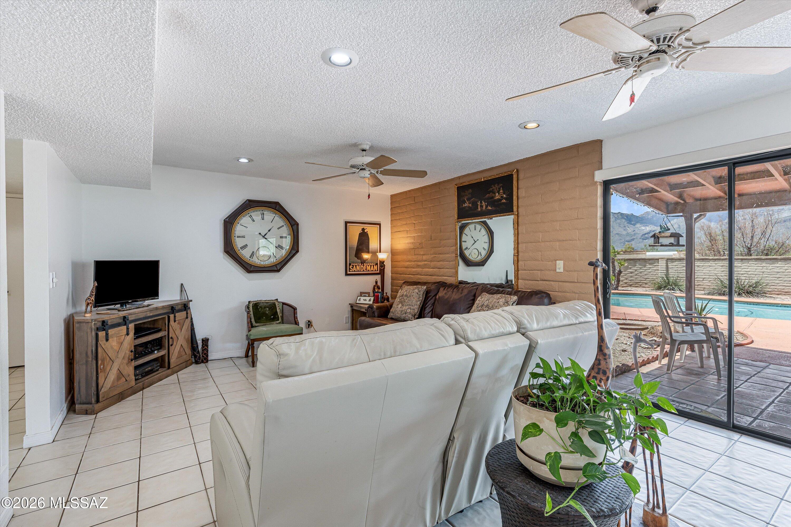 Rinconada Hills  (1-115) - Residential