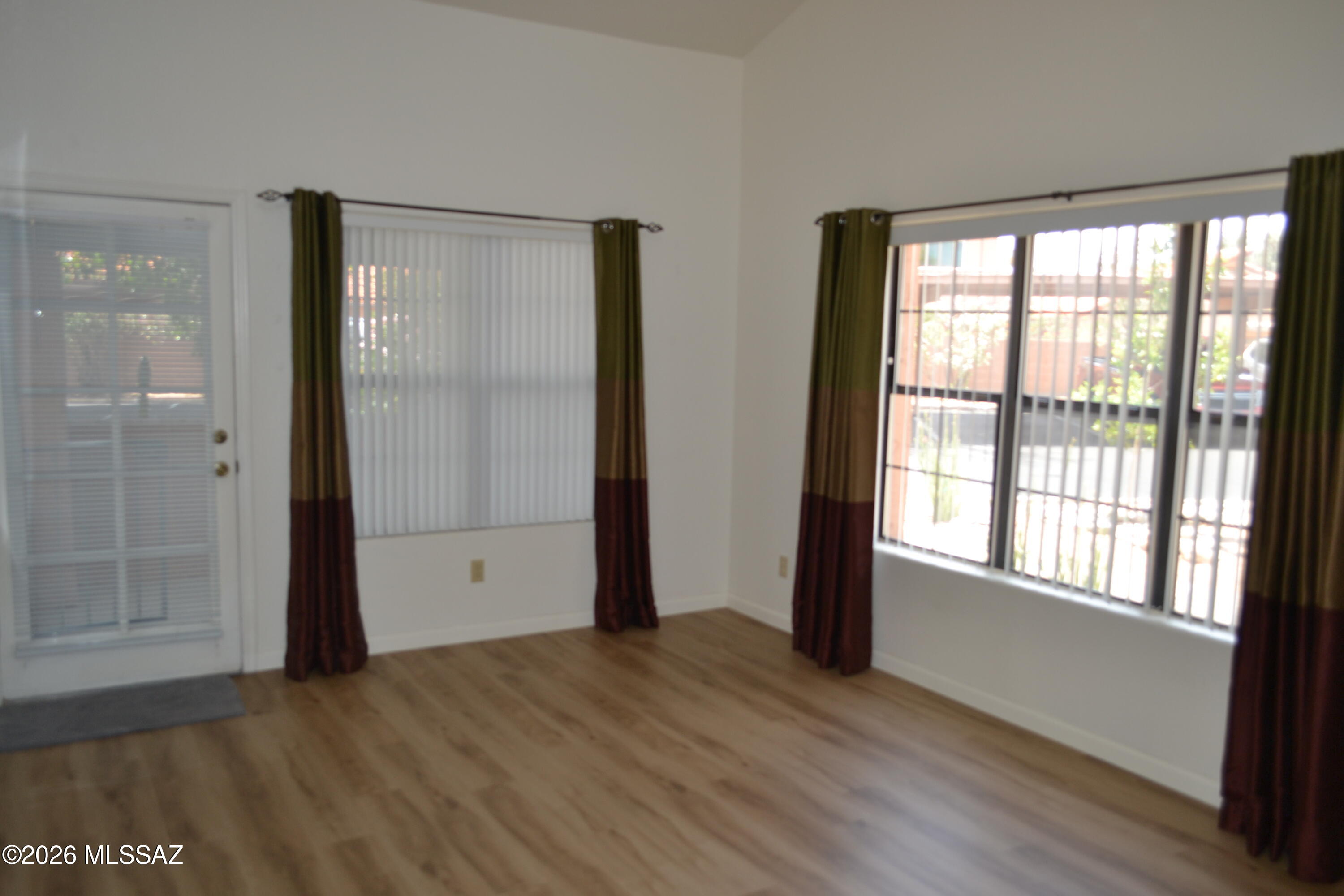 Ventana De Sabino Villas (1-90) - Residential Lease