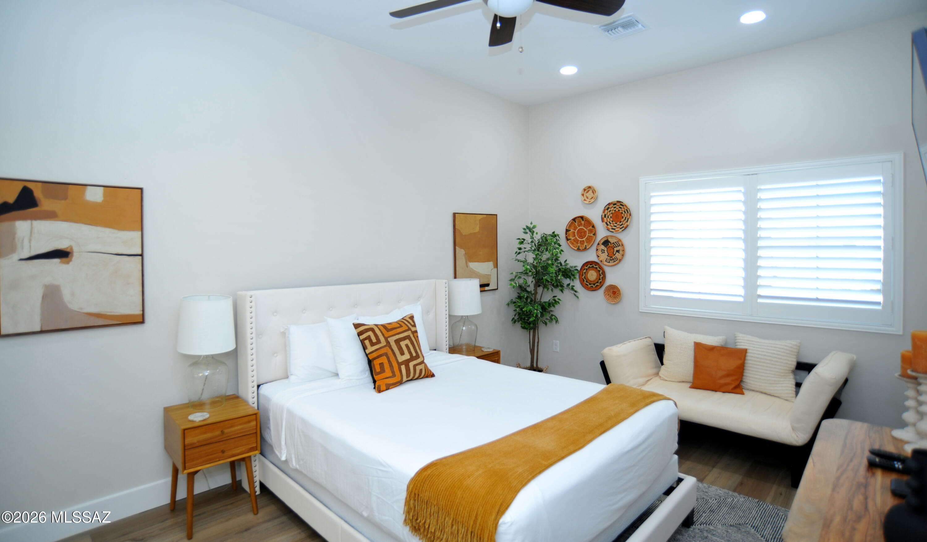 Placita Escondida Bldgs 18-20 Units 1-204 - Residential