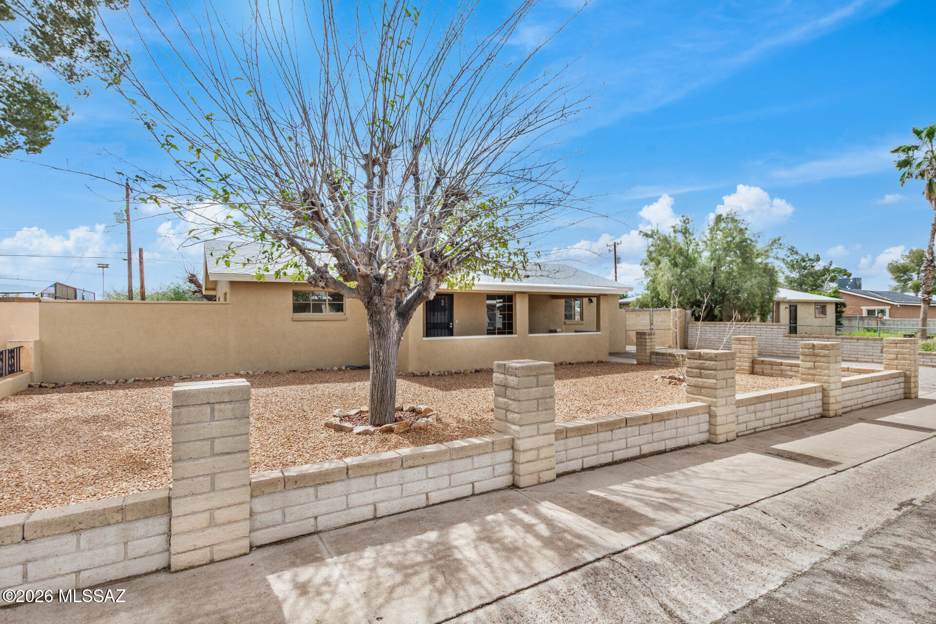 Mission Manor - Residential