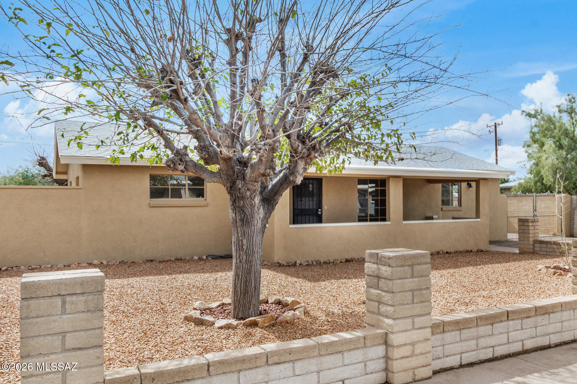 Mission Manor - Residential