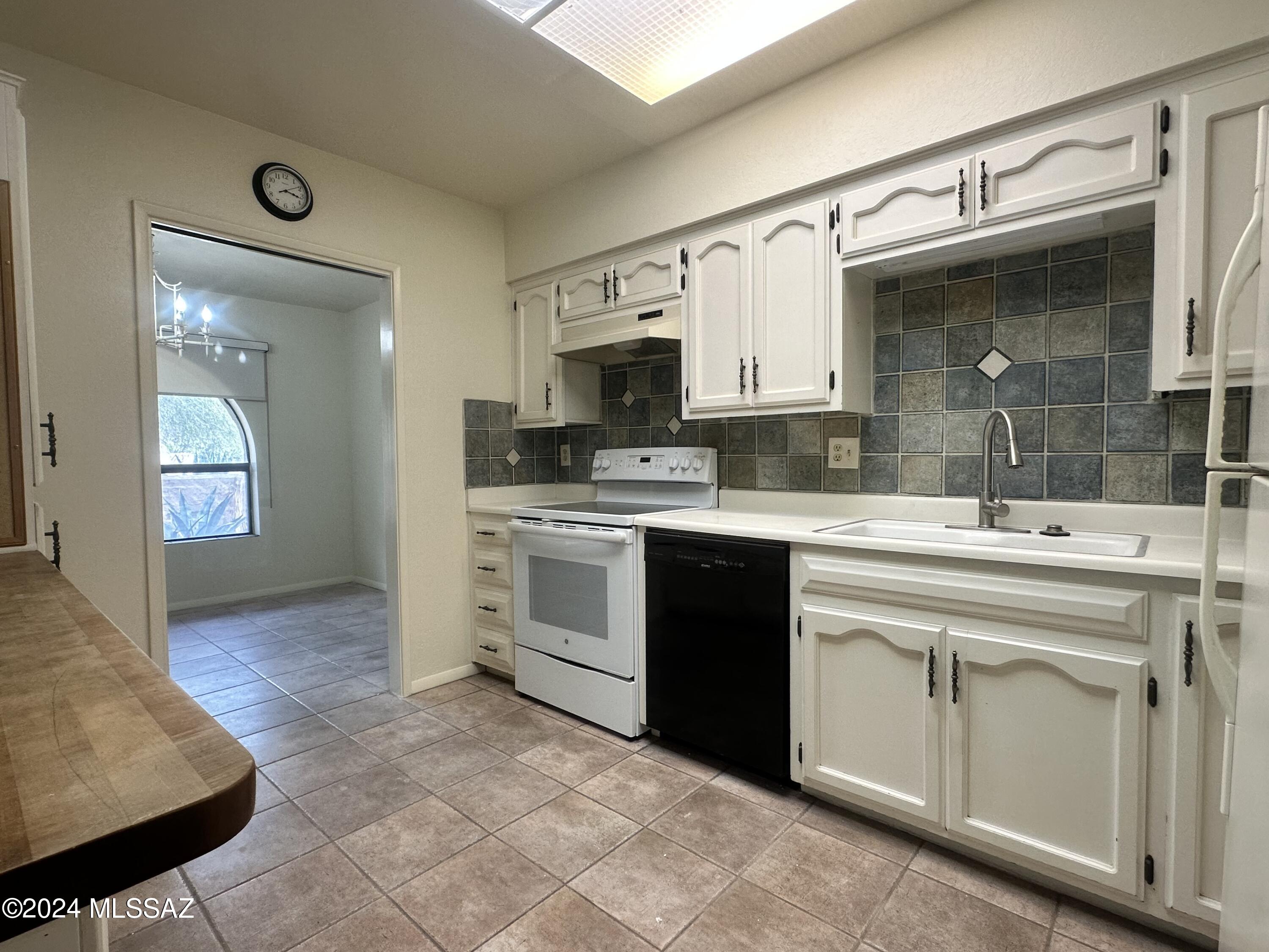 Pueblo Villas - Residential Lease