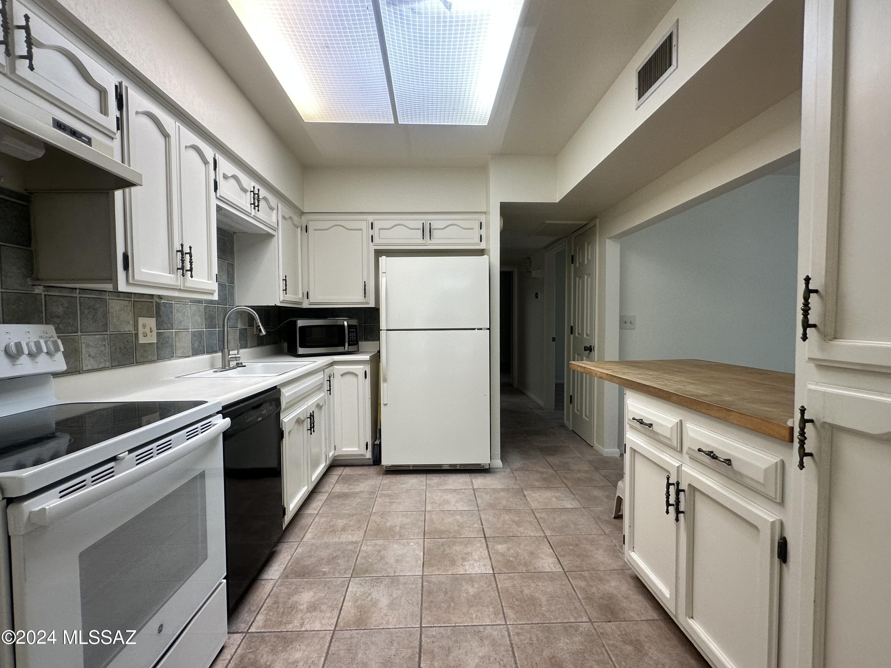 Pueblo Villas - Residential Lease