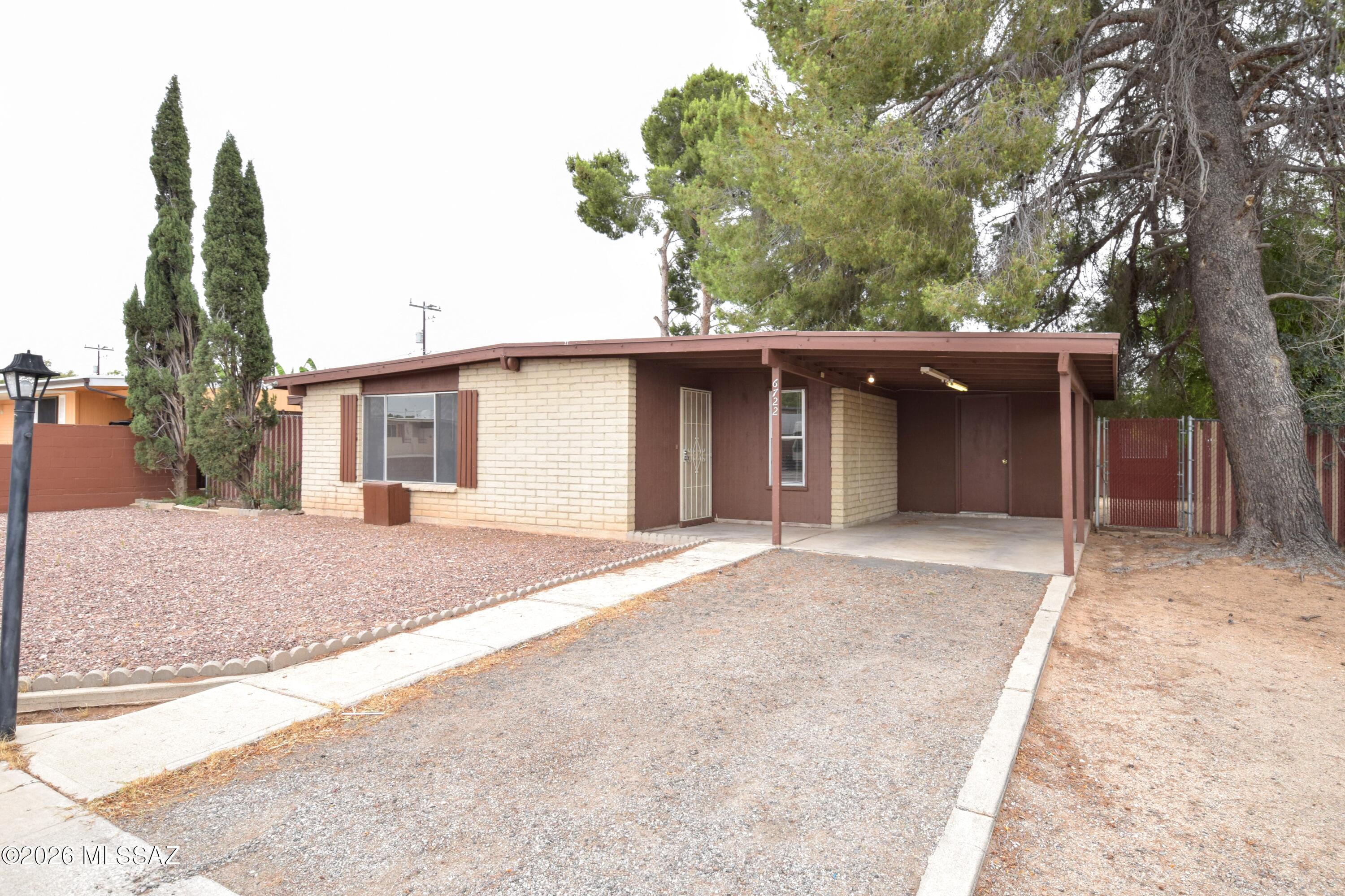Vista Del Prado (1-274) - Residential Lease