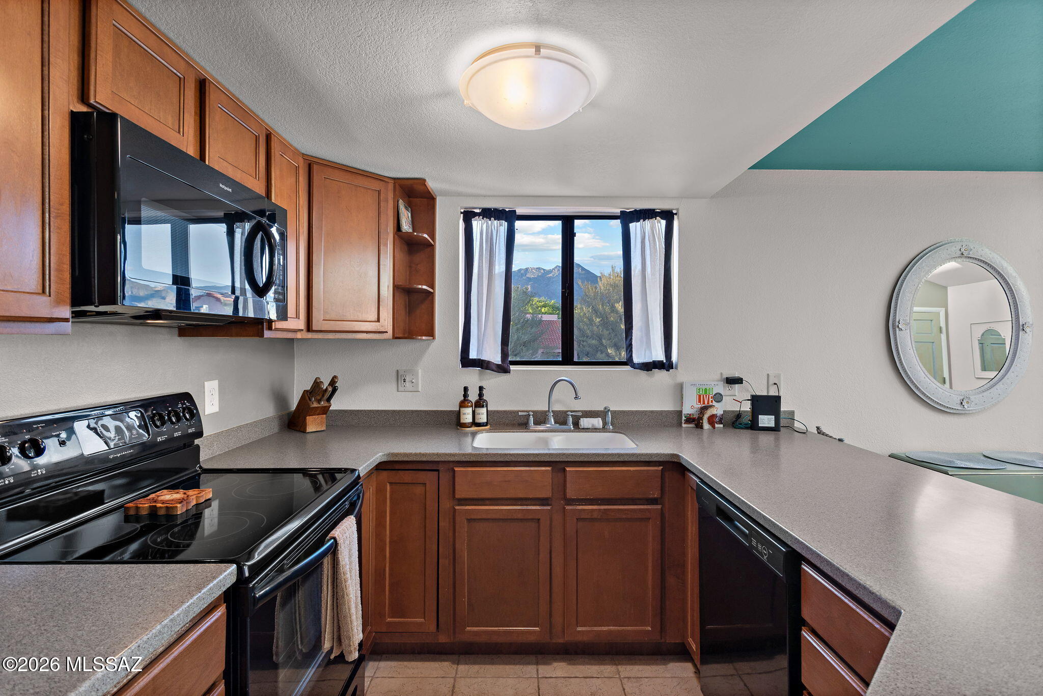 Ventana Vista Condominiums - Residential