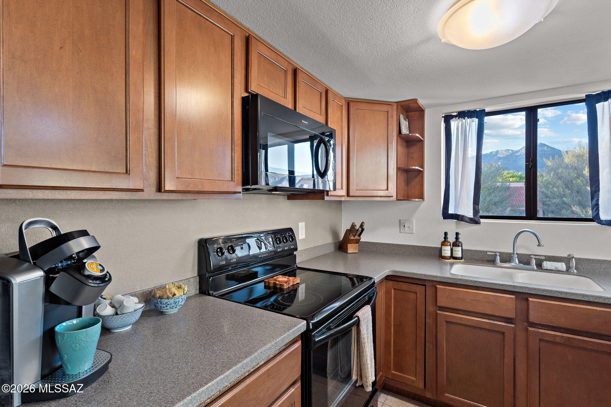 Ventana Vista Condominiums - Residential