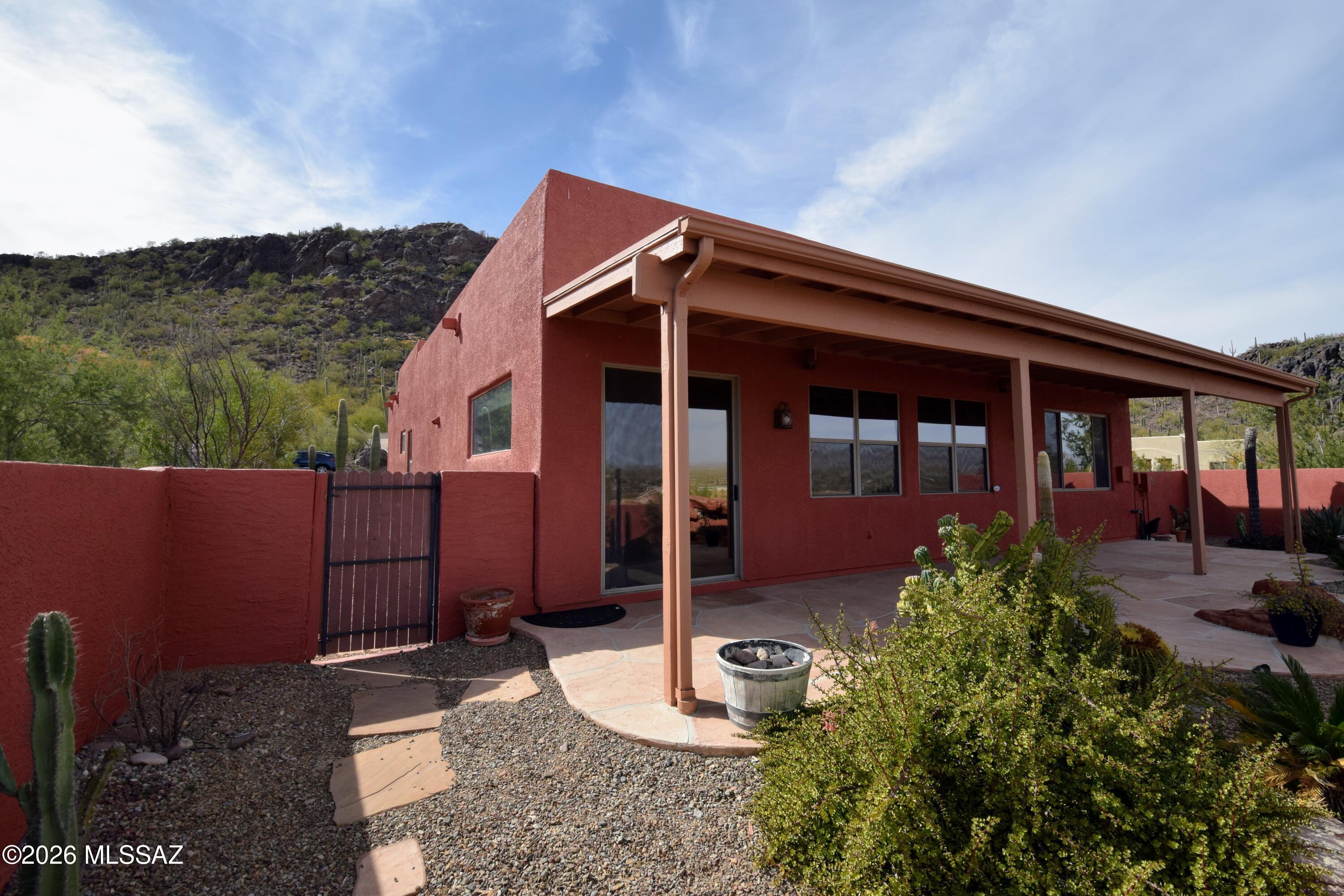 Los Morteros Est. (1-32) - Residential Lease