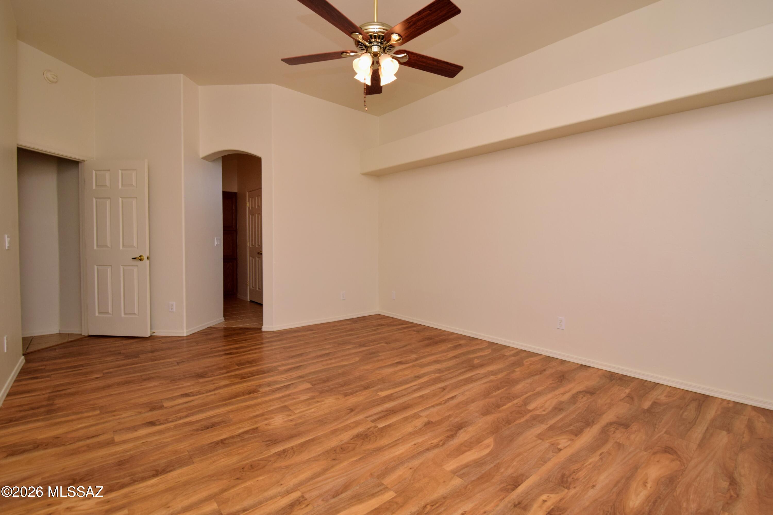Los Morteros Est. (1-32) - Residential Lease