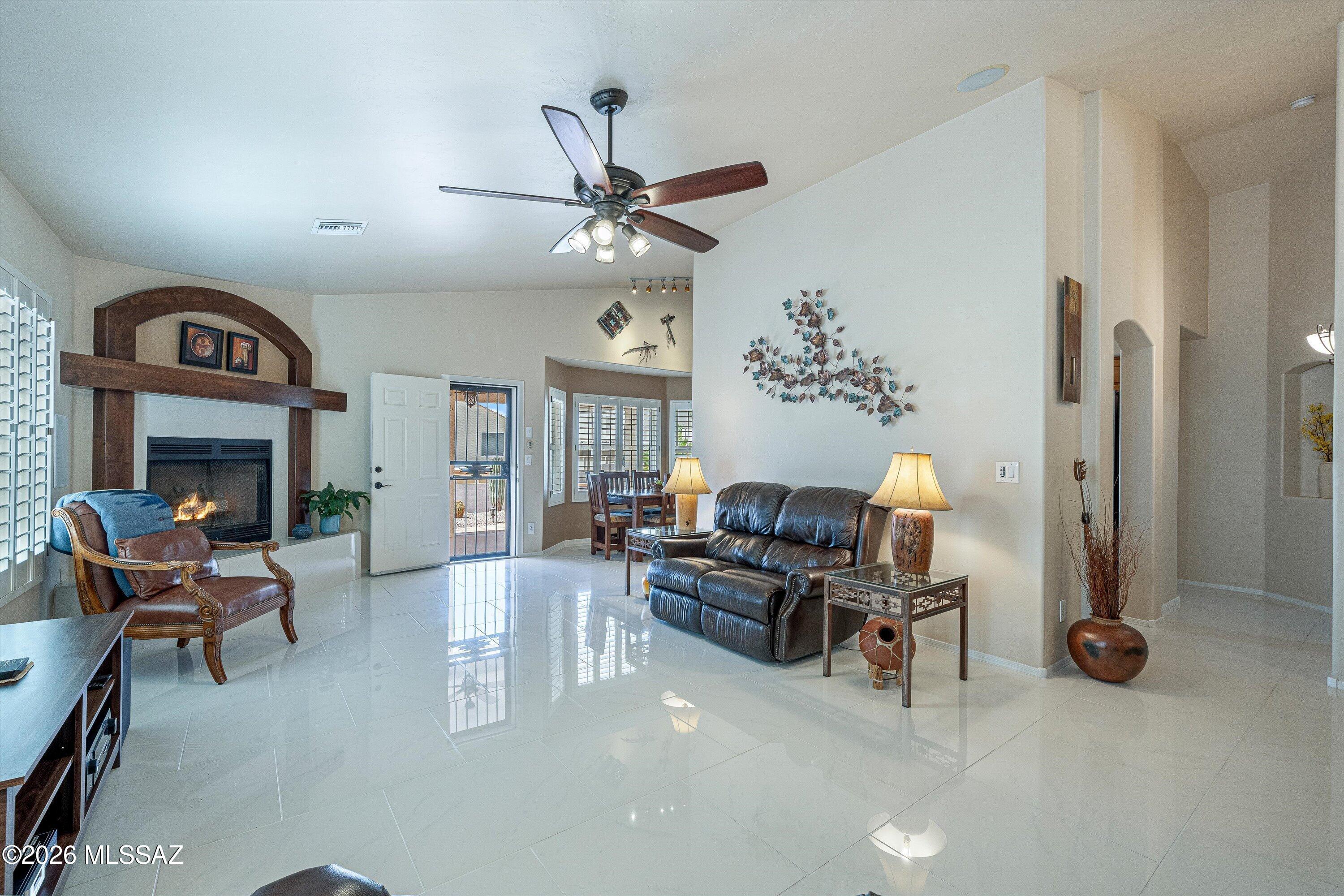 Thornydale Terrace(1-104) - Residential