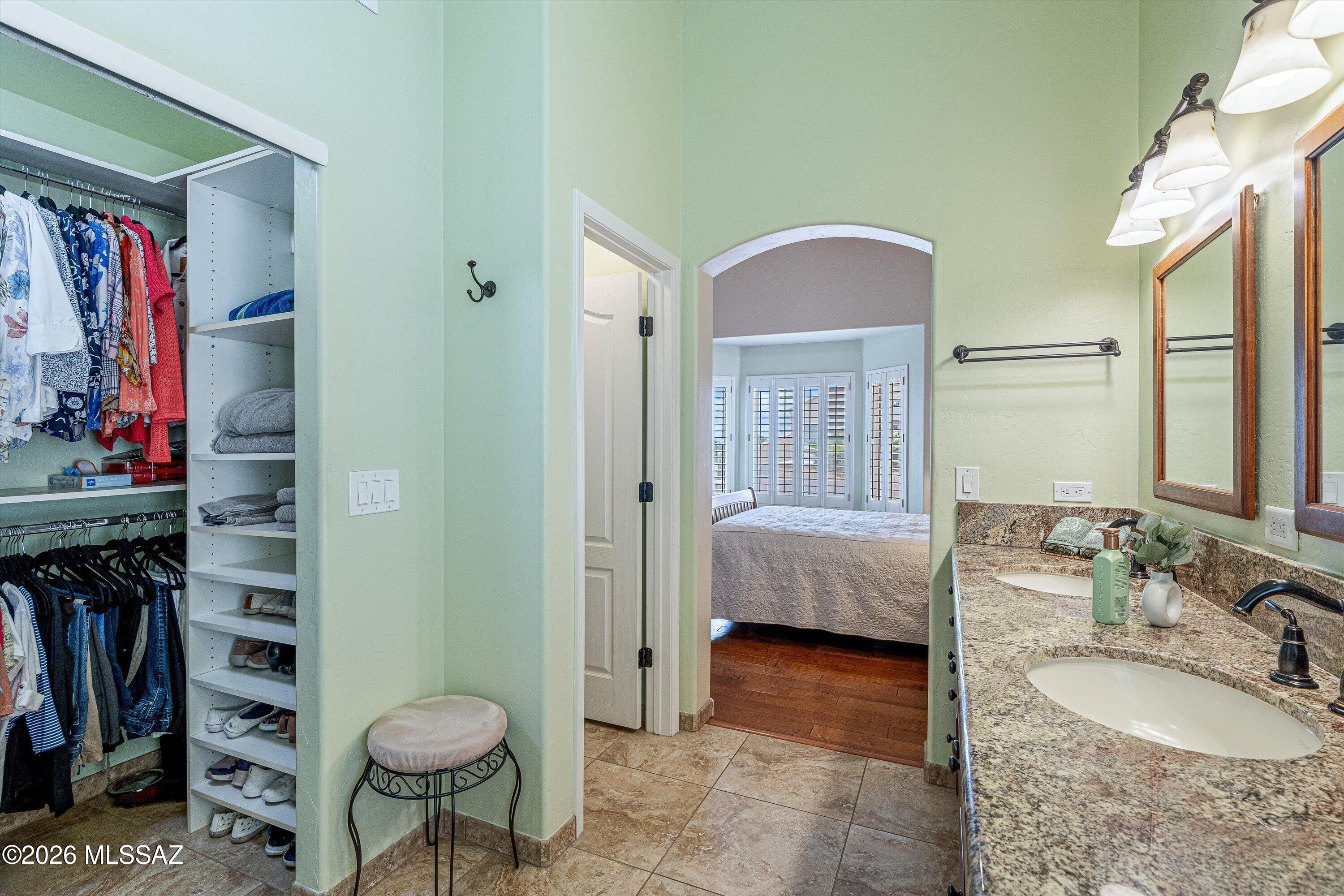 Thornydale Terrace(1-104) - Residential