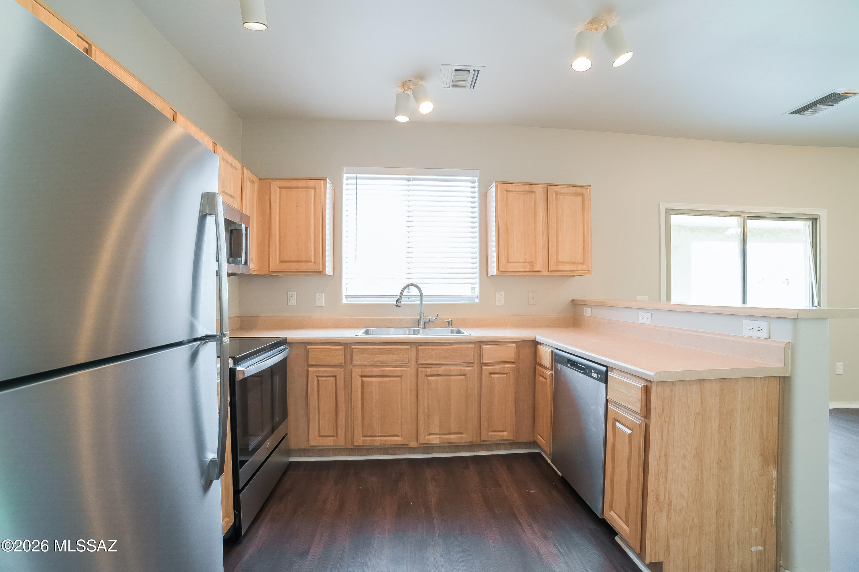 Valencia Reserve (1-326) - Residential Lease