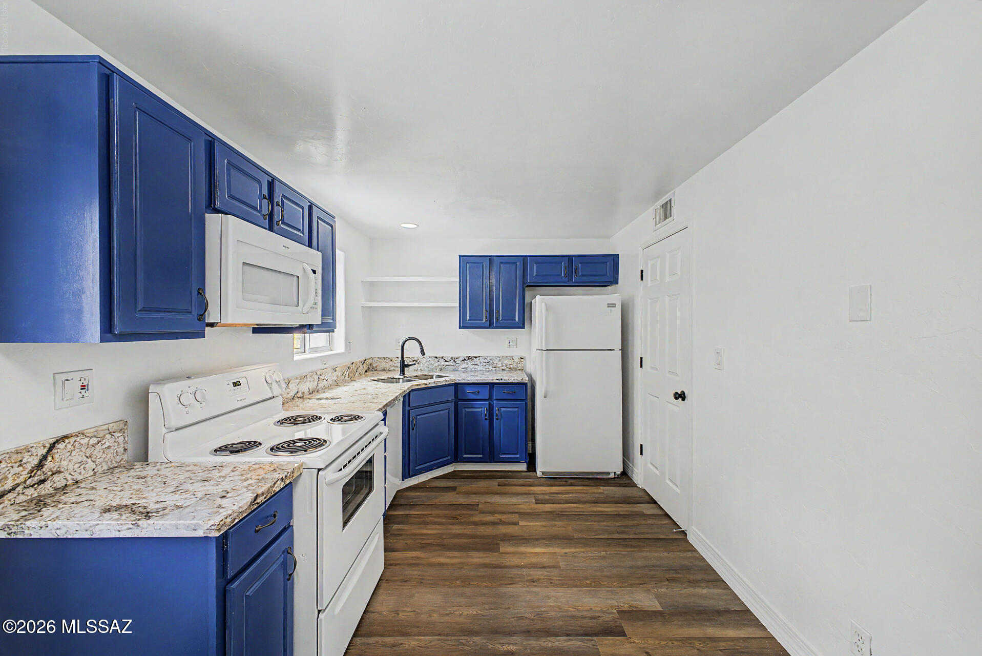 Villa Venice Condos - Residential
