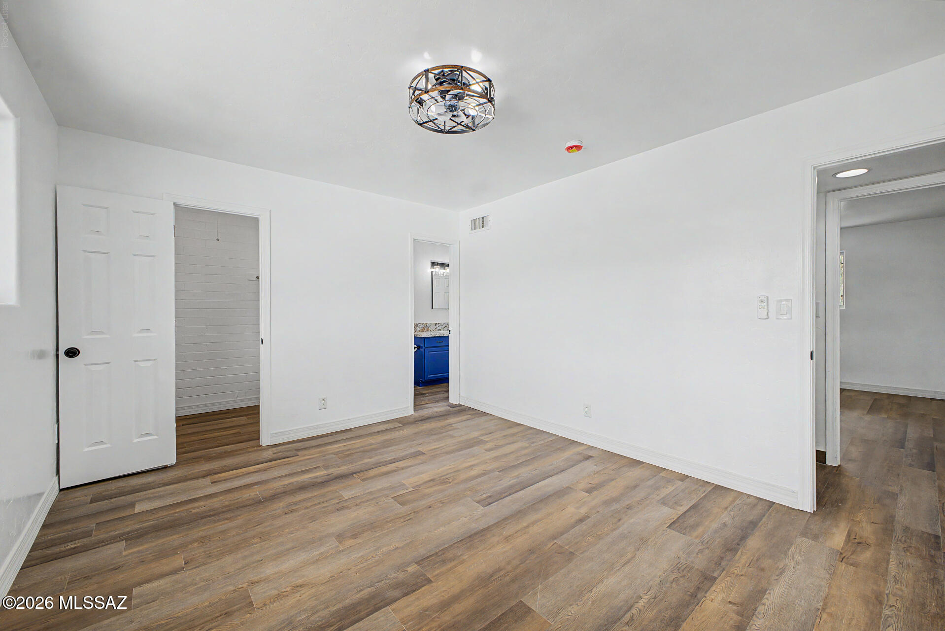 Villa Venice Condos - Residential