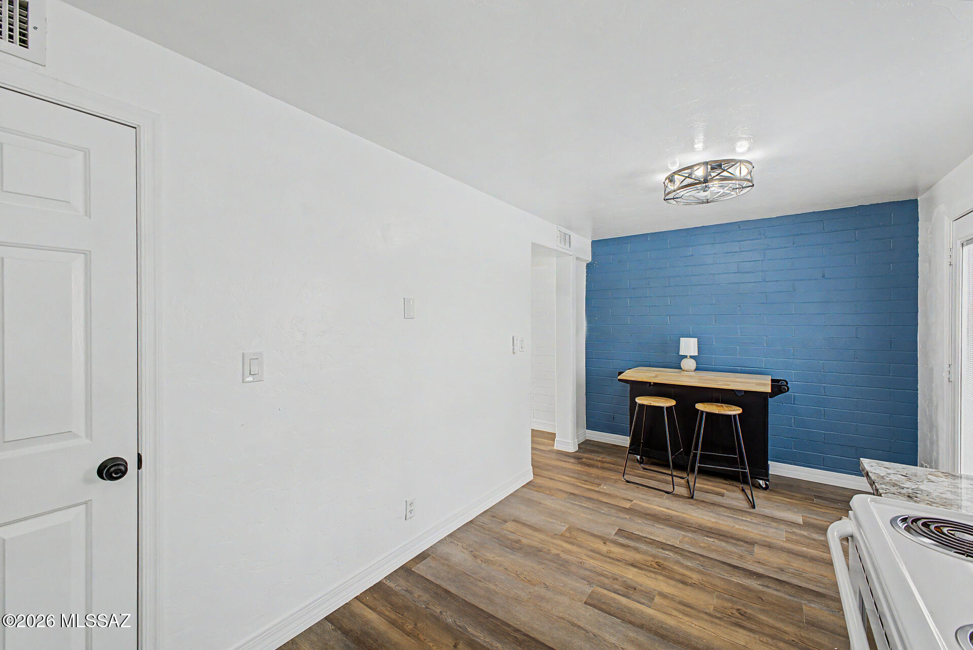 Villa Venice Condos - Residential