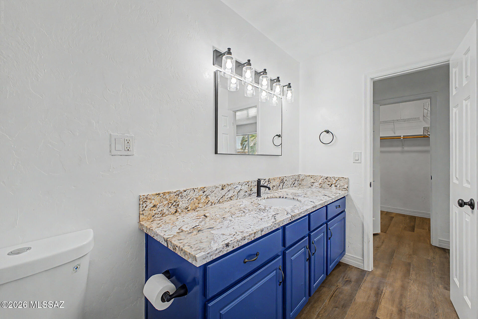 Villa Venice Condos - Residential