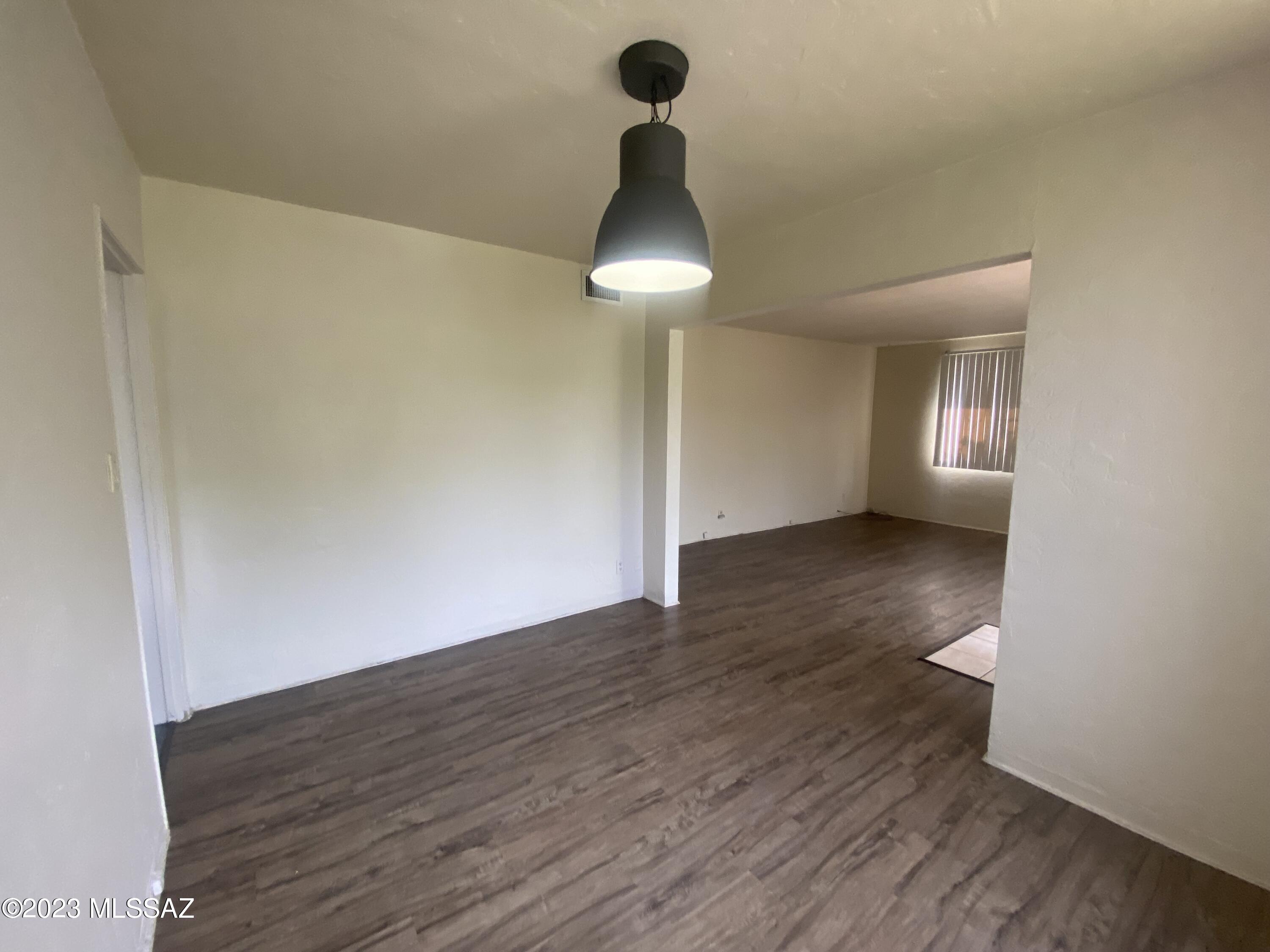 Country Club Manor Condos (1-51) - Residential Lease