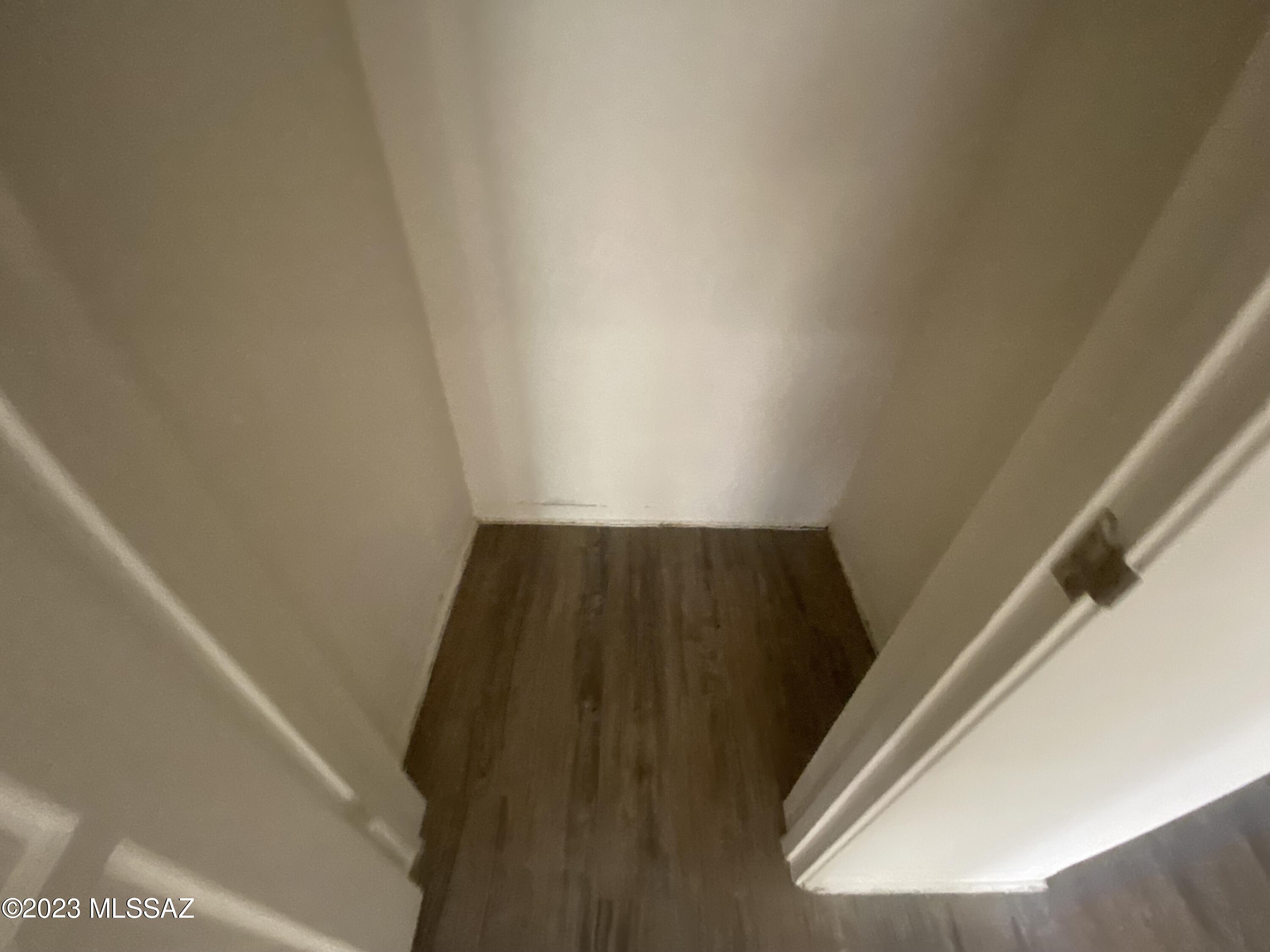 Country Club Manor Condos (1-51) - Residential Lease