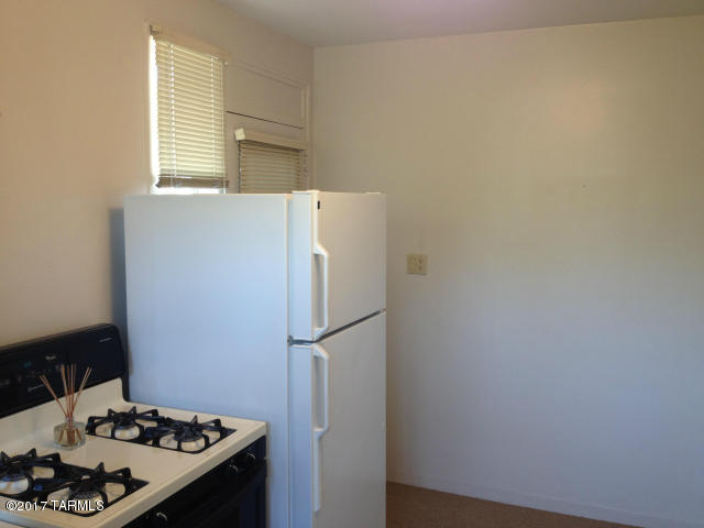Country Club Manor Condos (1-51) - Residential Lease