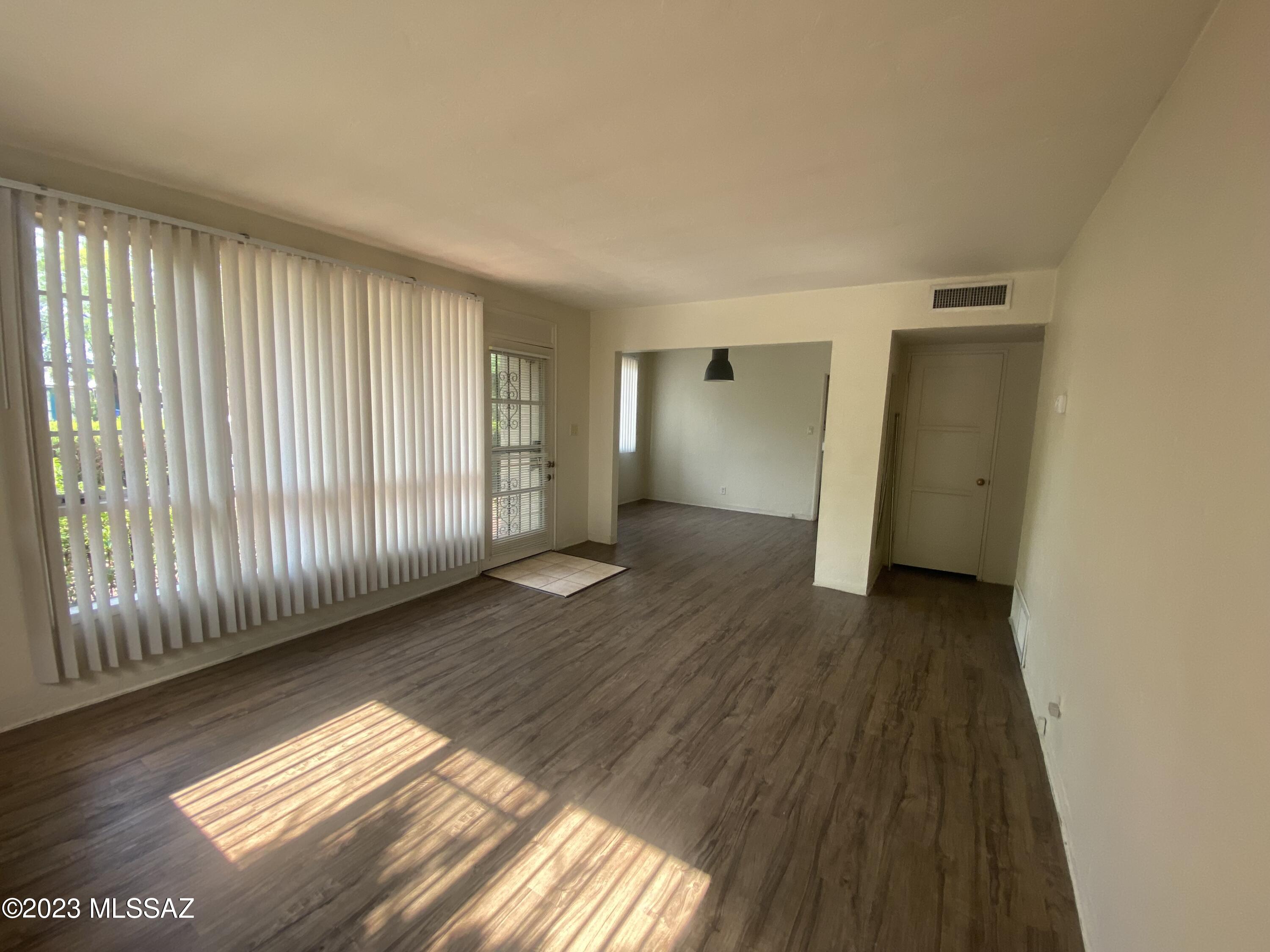 Country Club Manor Condos (1-51) - Residential Lease