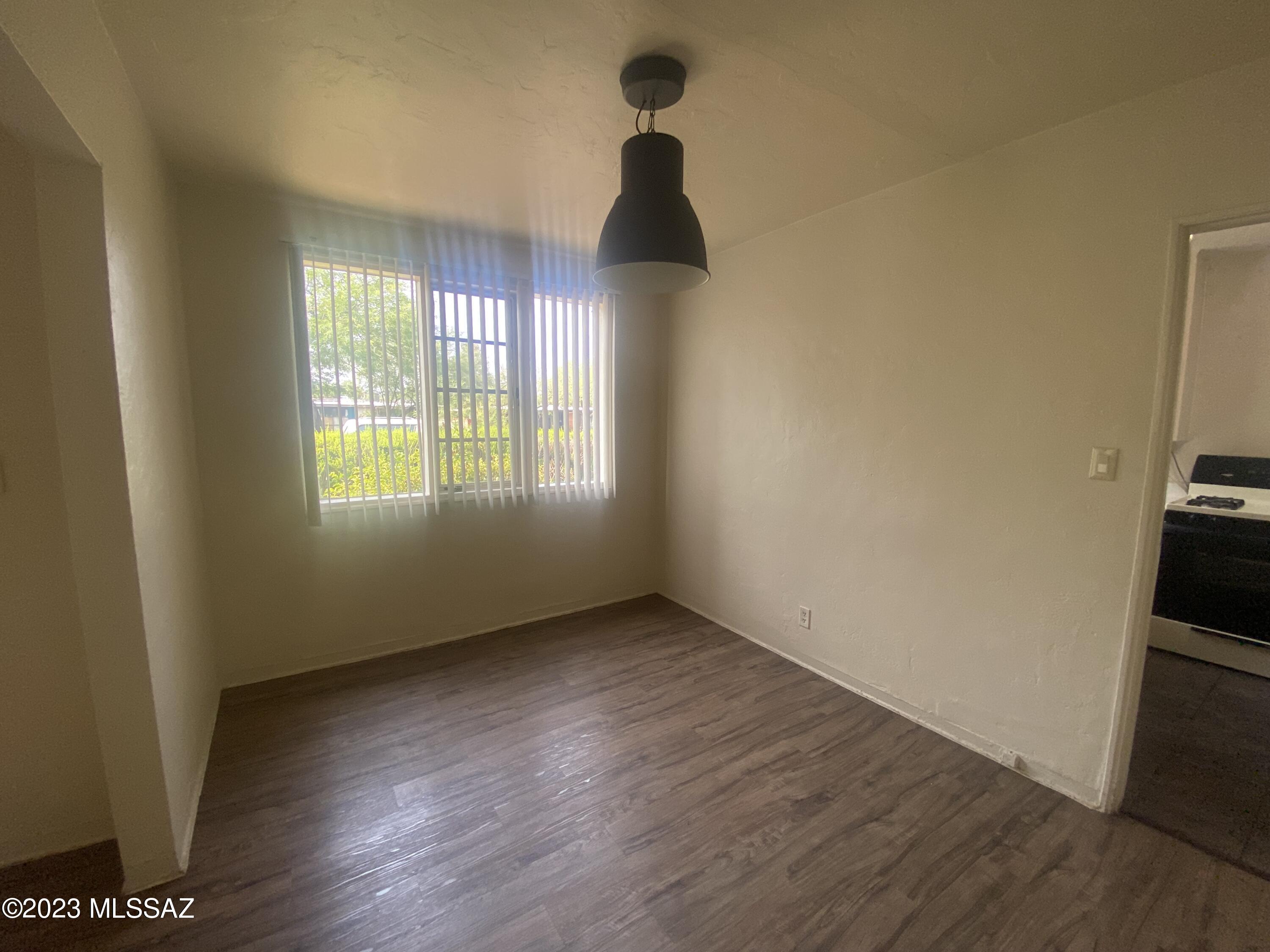 Country Club Manor Condos (1-51) - Residential Lease