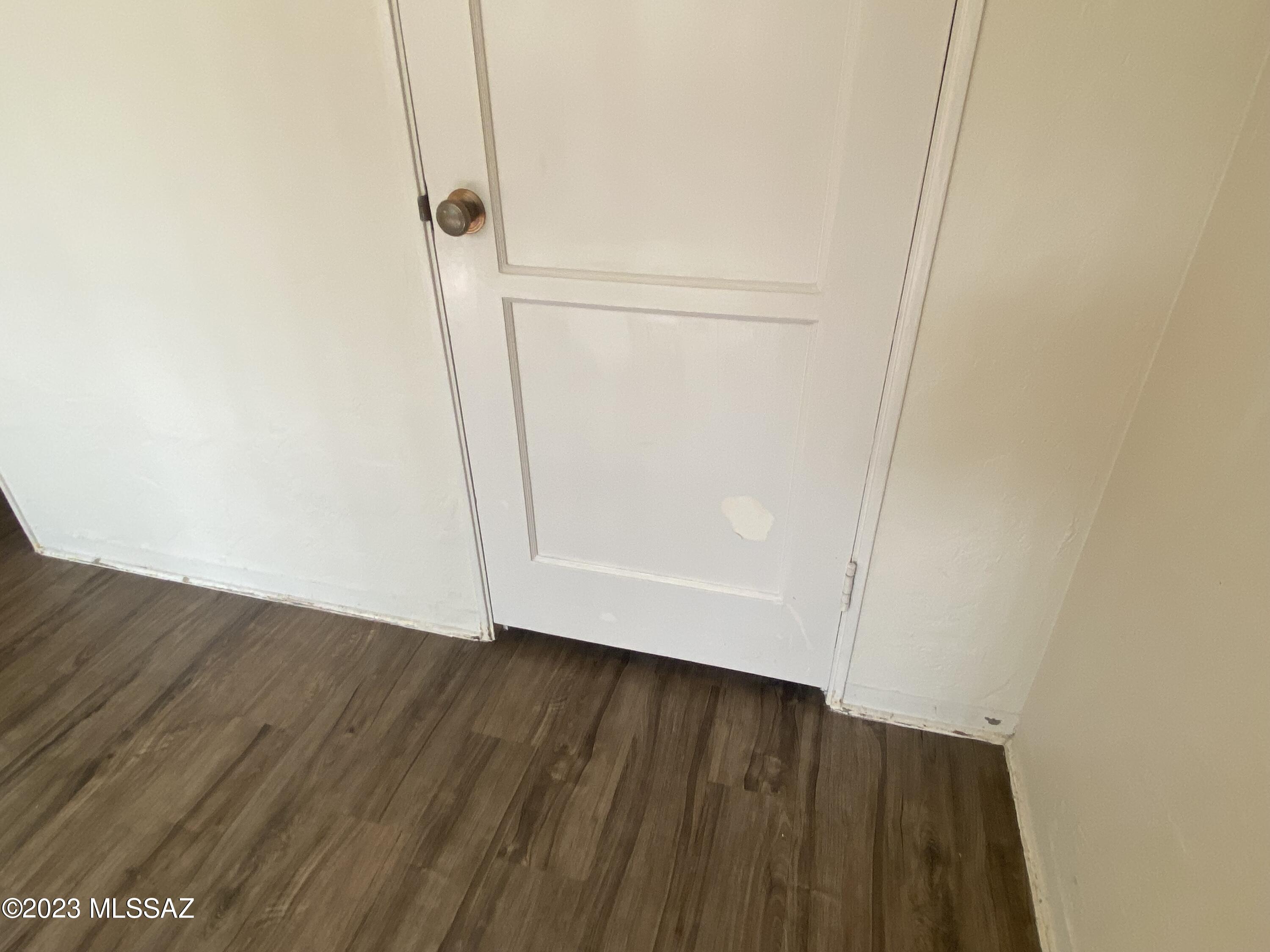 Country Club Manor Condos (1-51) - Residential Lease