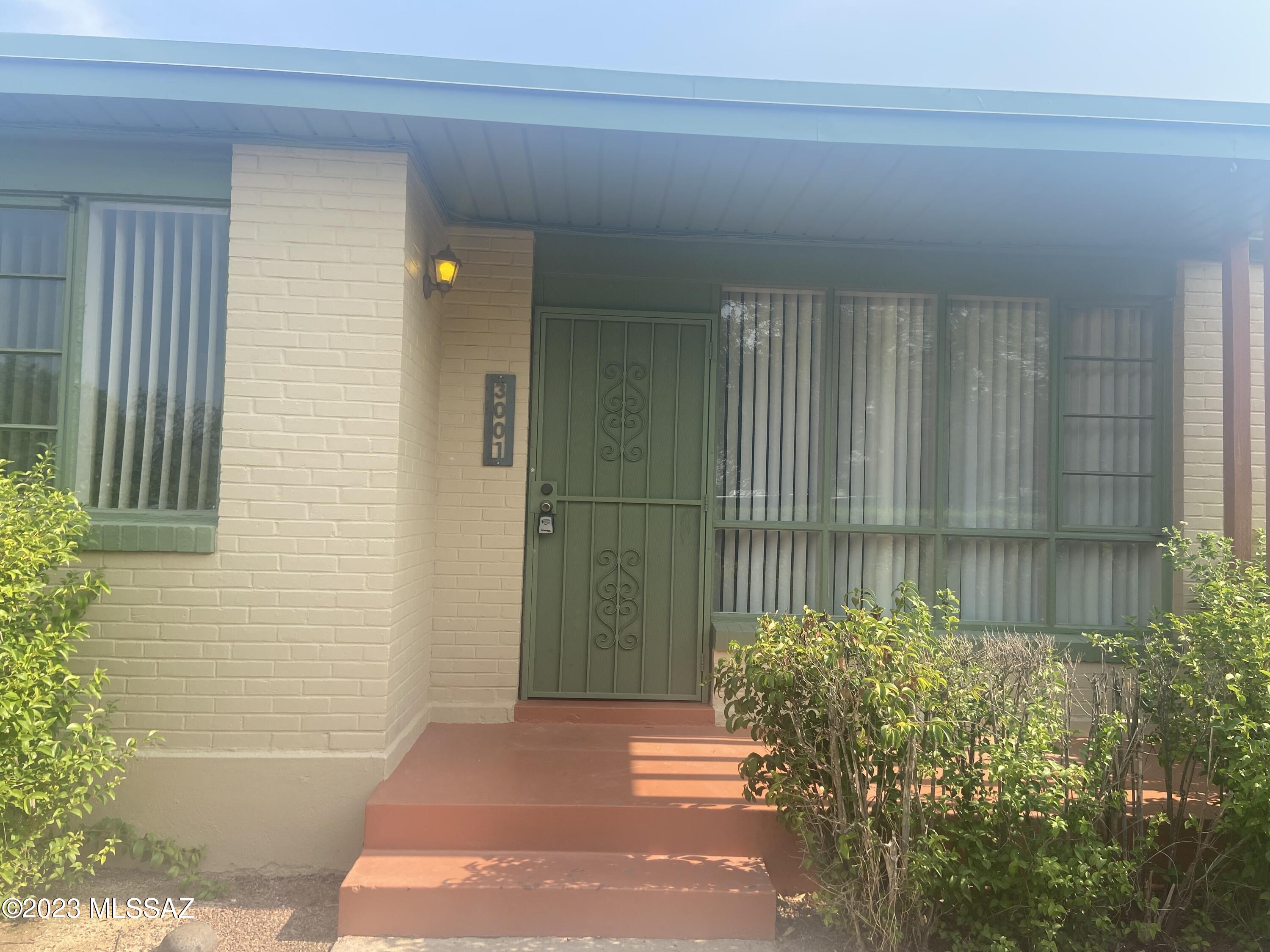 Country Club Manor Condos (1-51) - Residential Lease