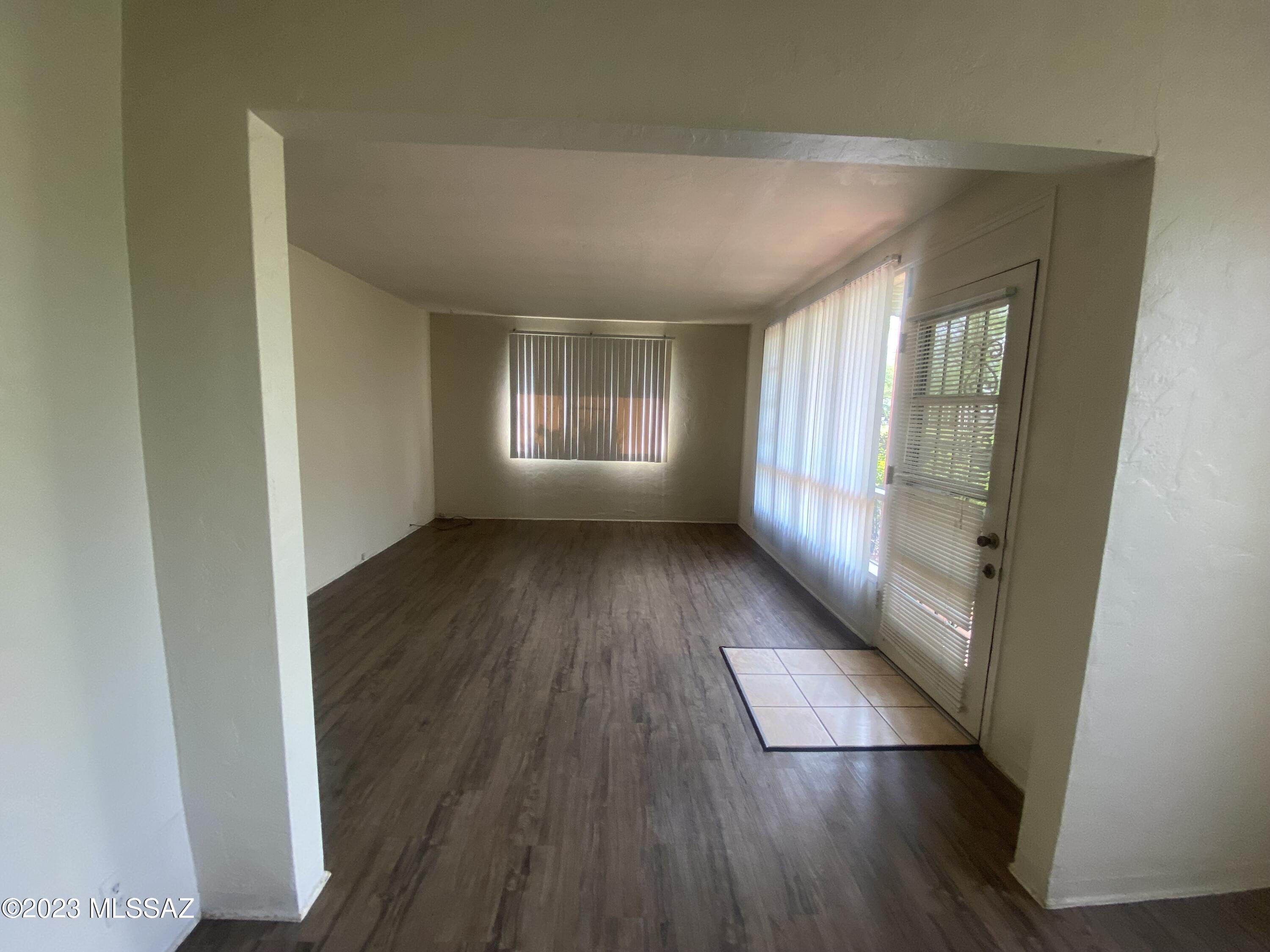 Country Club Manor Condos (1-51) - Residential Lease