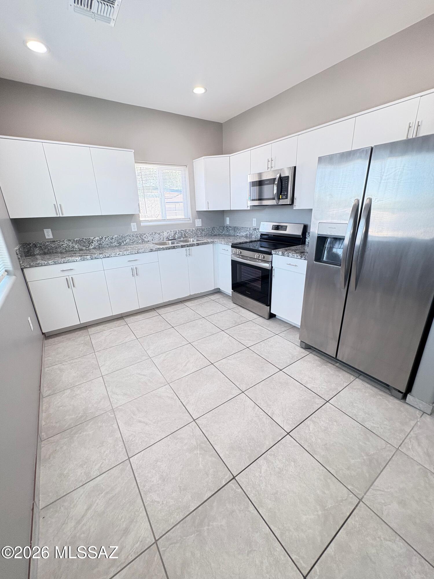 Alvernon Addition - Residential Lease