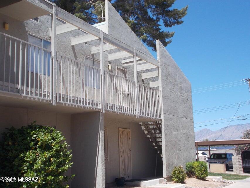 Charming upstairs condo at Langley Gardens. Marble counter tops in kitchen and baths. Huge farm style sink in kitchen. Unit has mountain views off the balcony. community has 2 pools, laundry room and dog park. Its close to schools, shopping, restaurants and bus line.