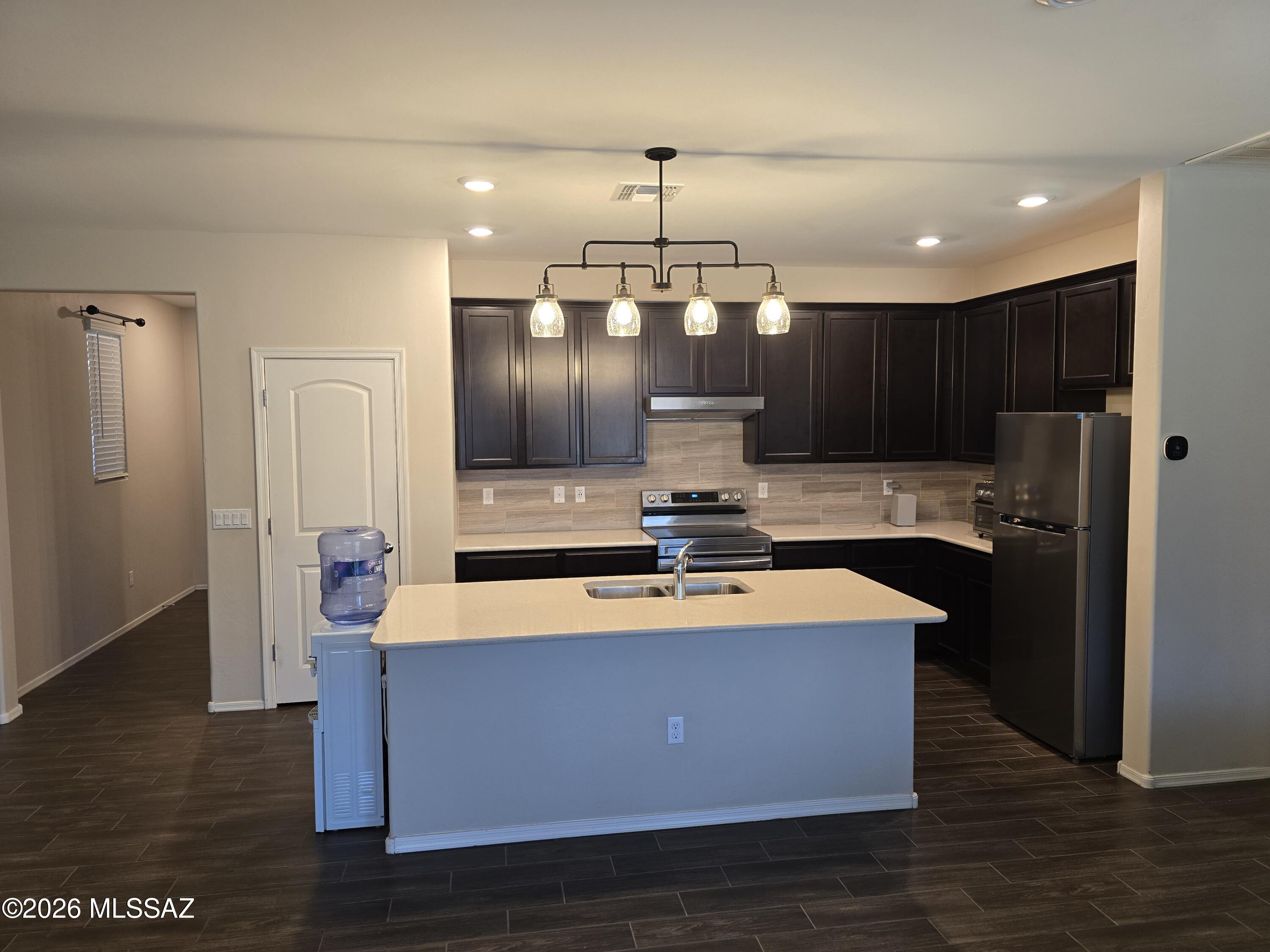 Desert Point 2 - Residential Lease