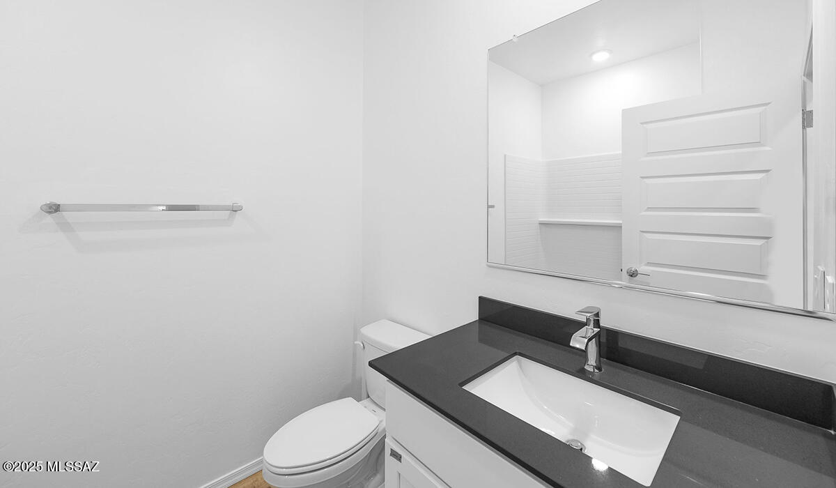 Saguaro Bloom SQ20180540069 - Residential